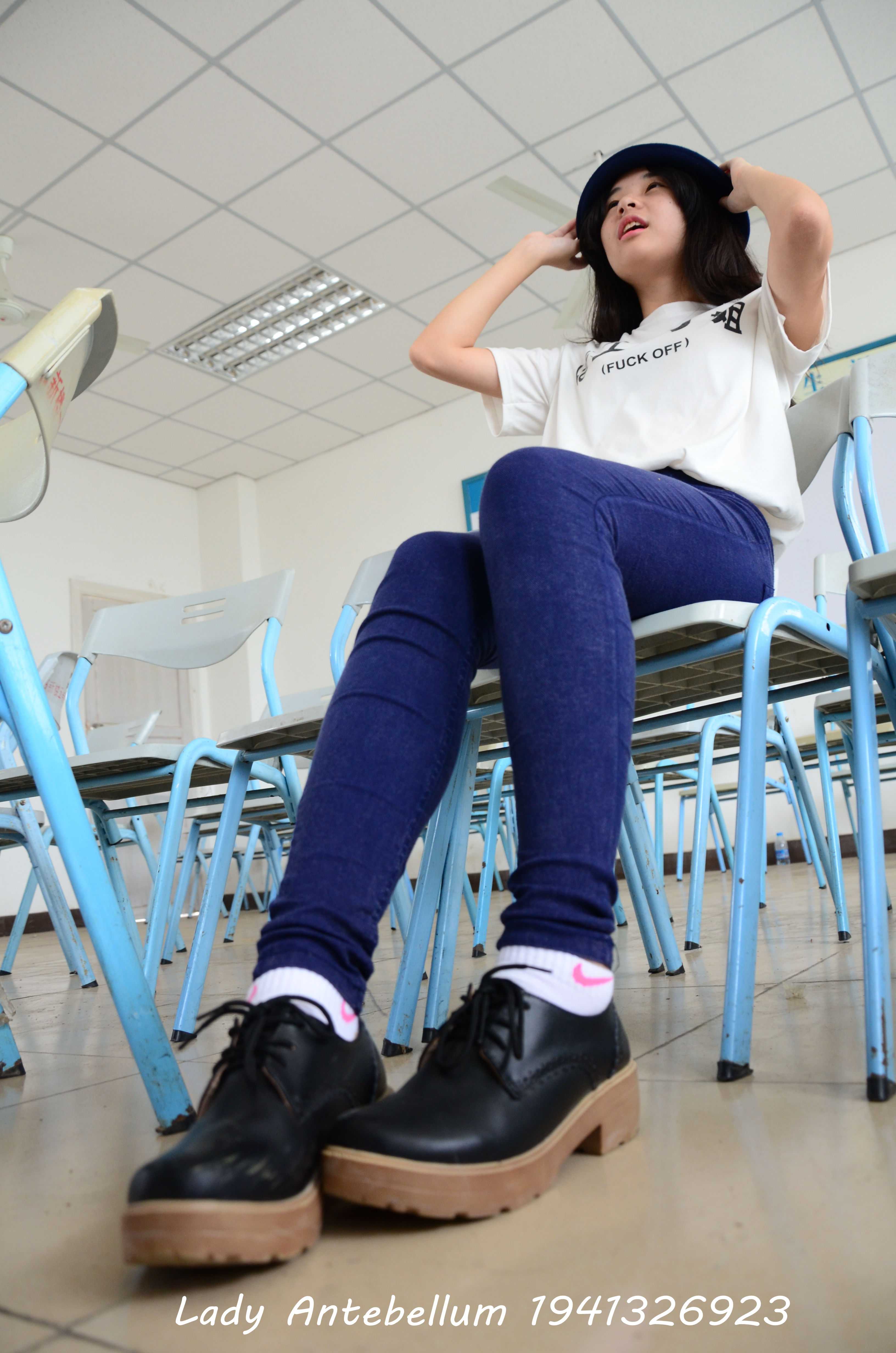 《大三学姐白锦袜》作品图