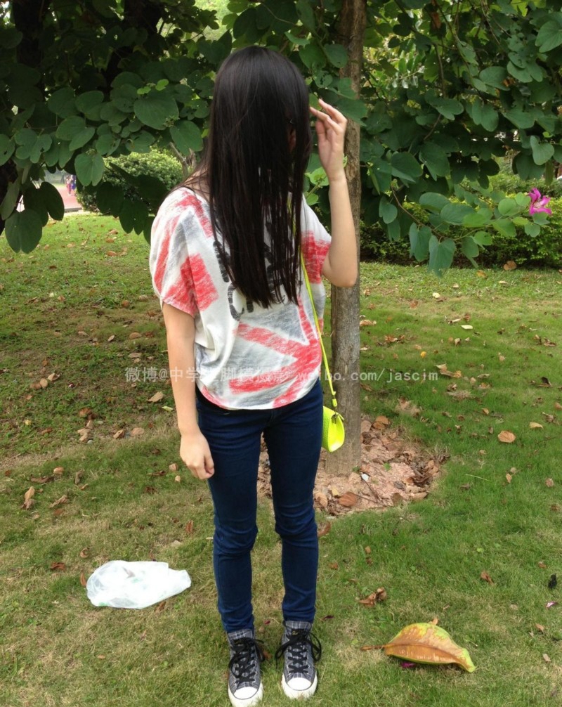 《和同学的春游》作品图