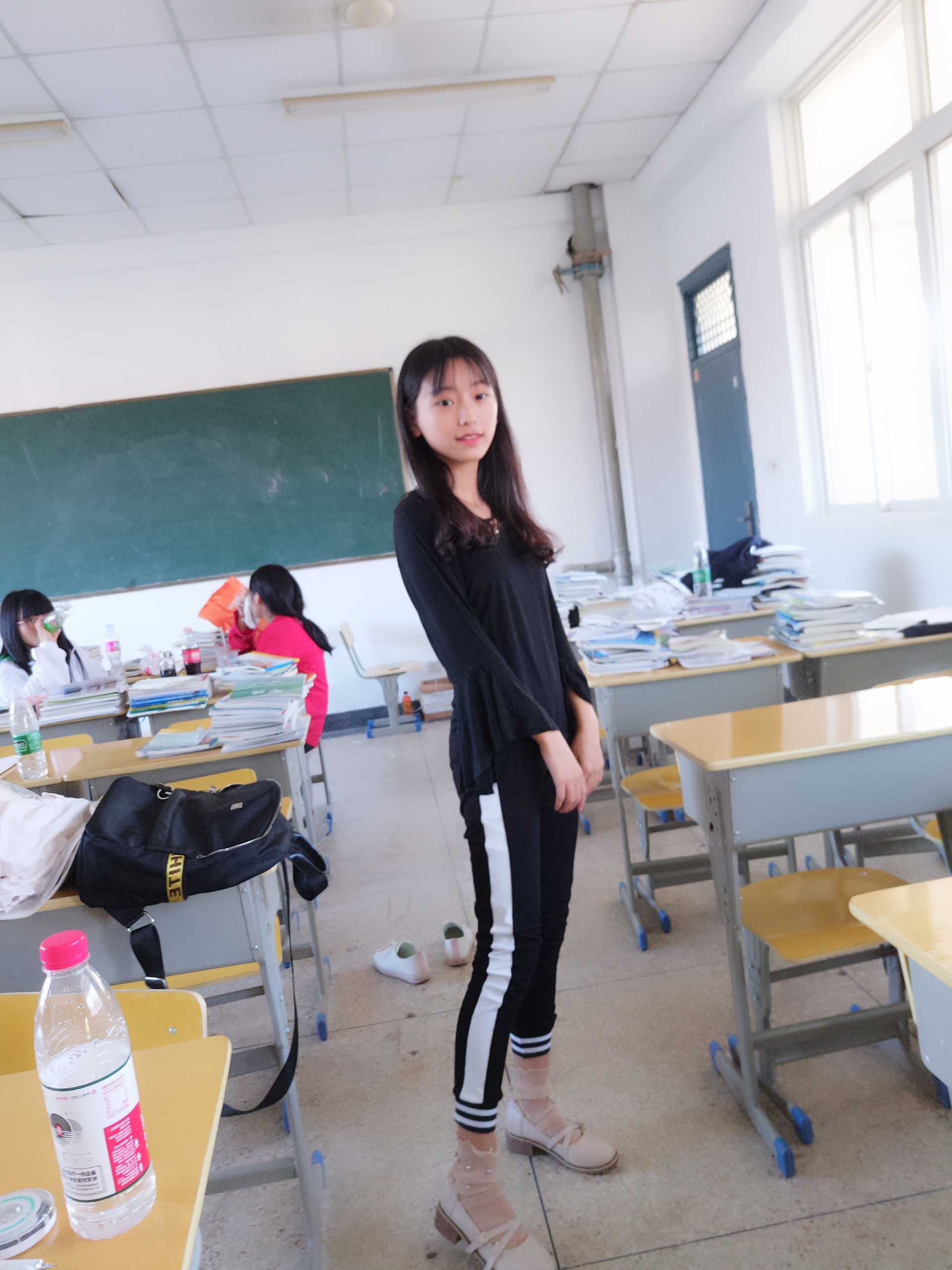 《小萌妹蓓蓓校园约拍》作品图