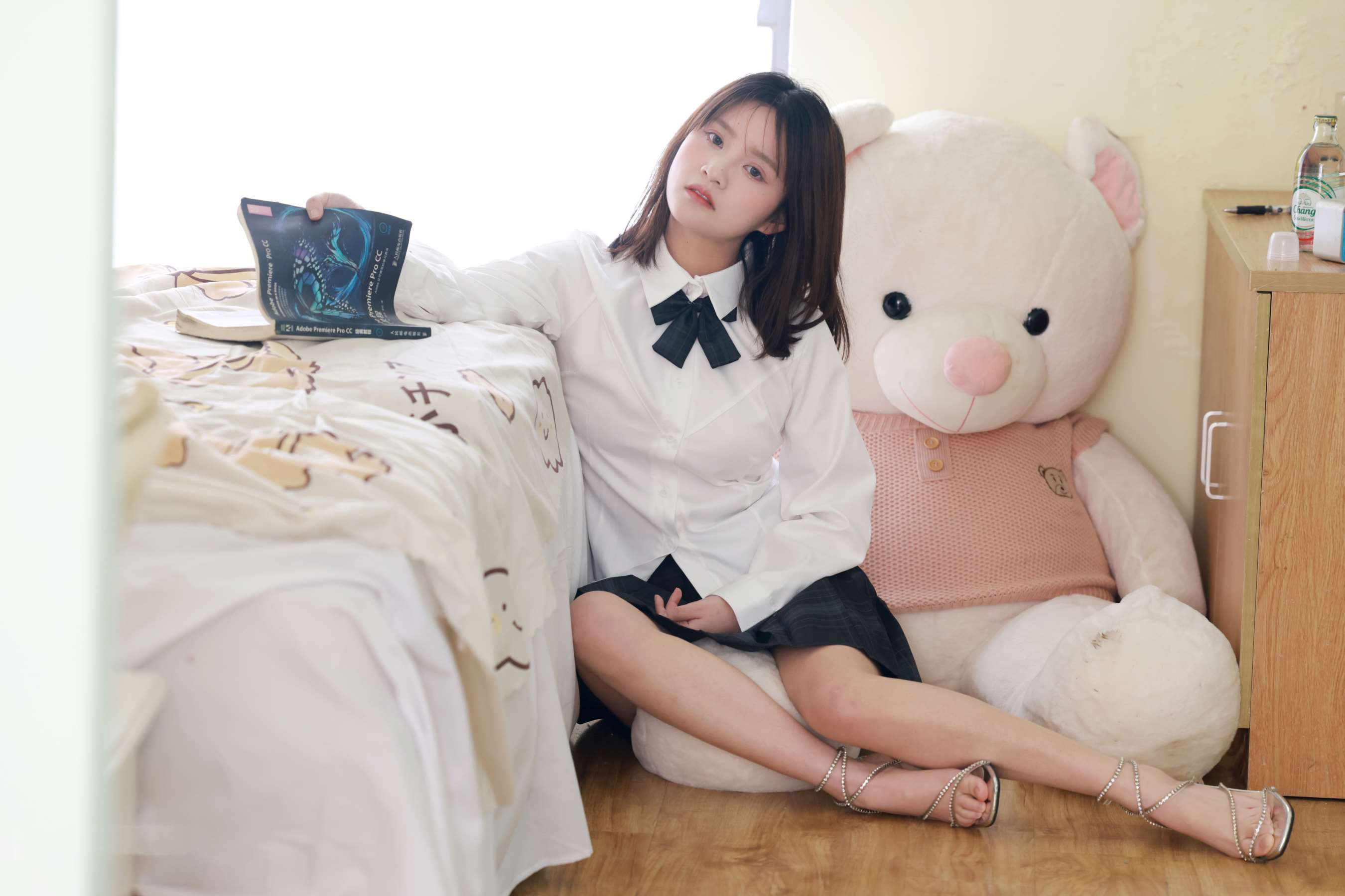 《小点心 JK制服秀足》作品图