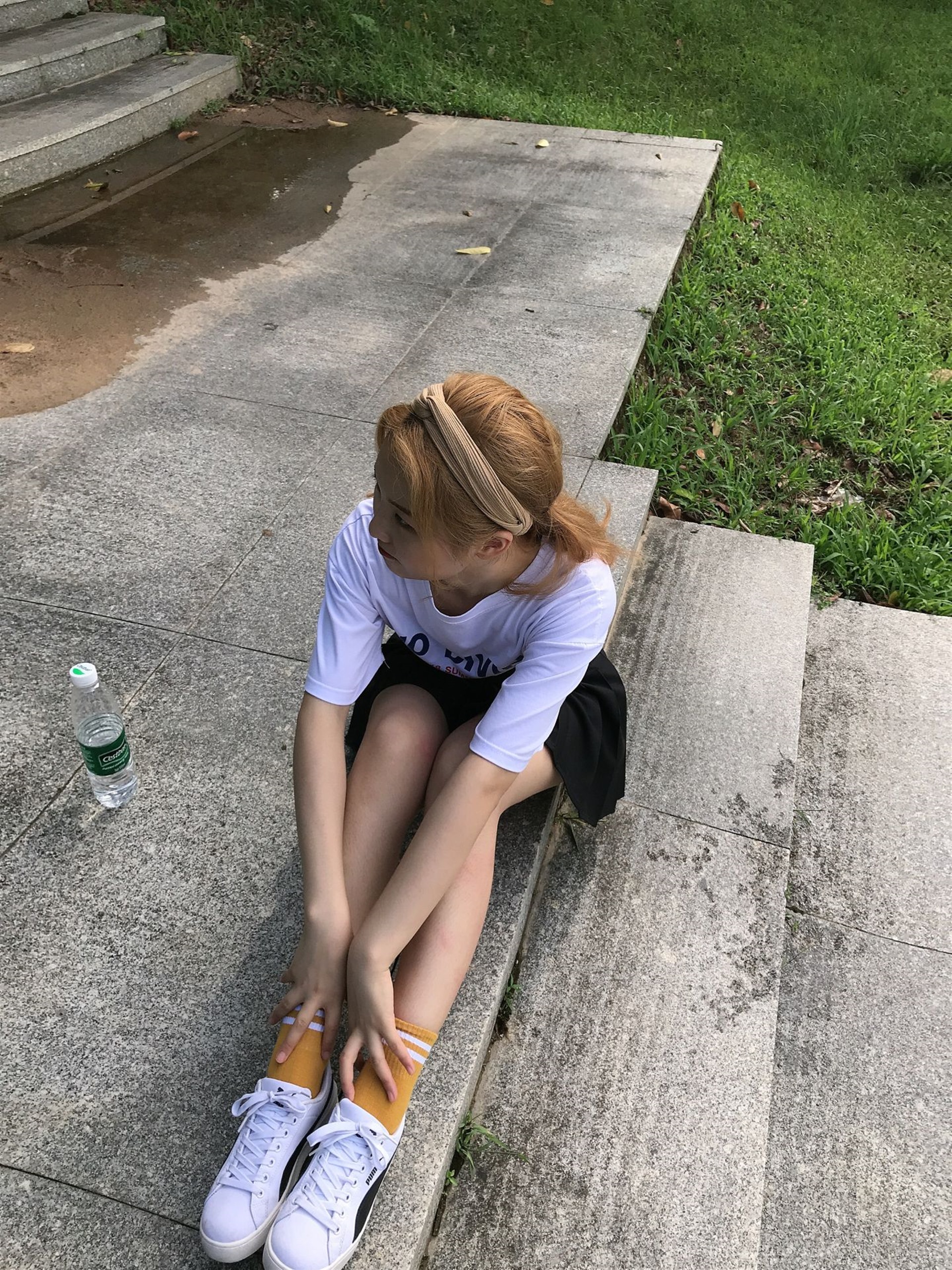 《小姐姐公园踏青+12个视频》作品图