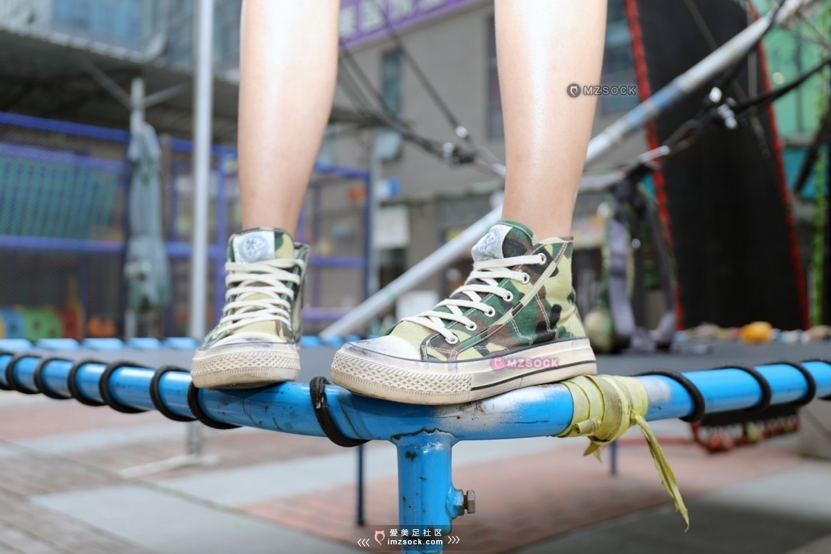 《范范 迷彩帆布鞋》作品图