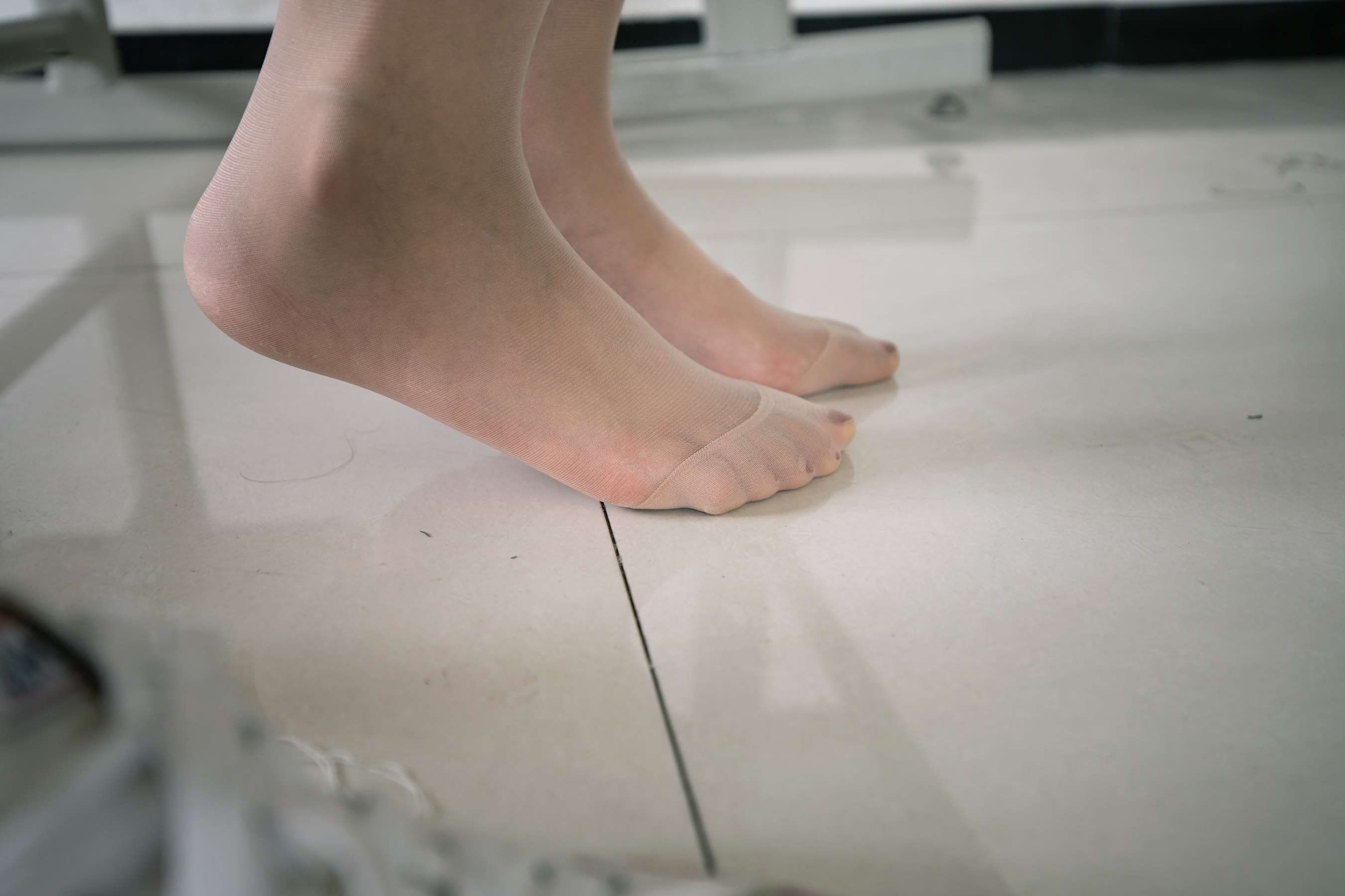 《教室热裤の丝足》作品图