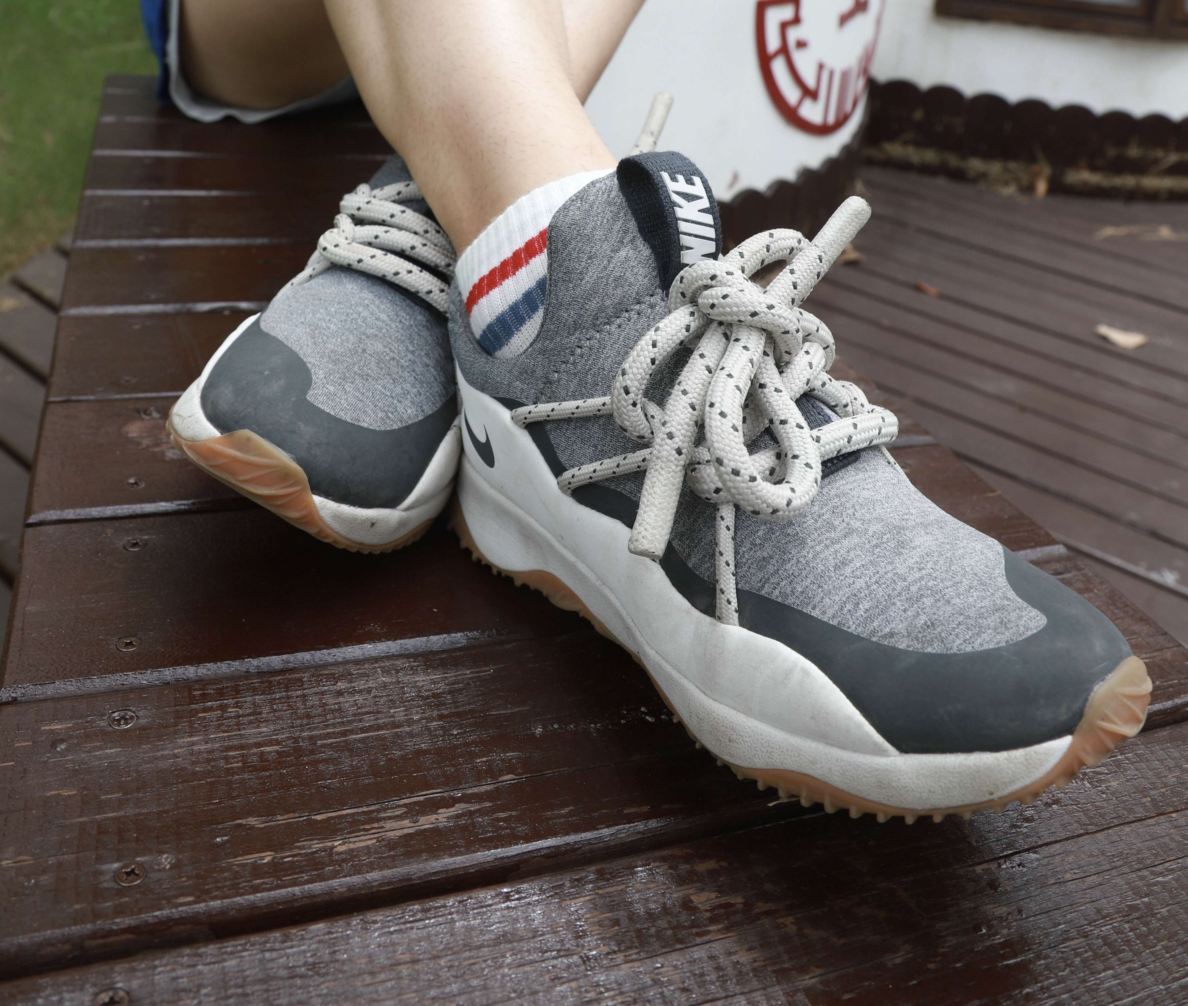 《学妹的白脏棉袜【套图+视频1个】》作品图