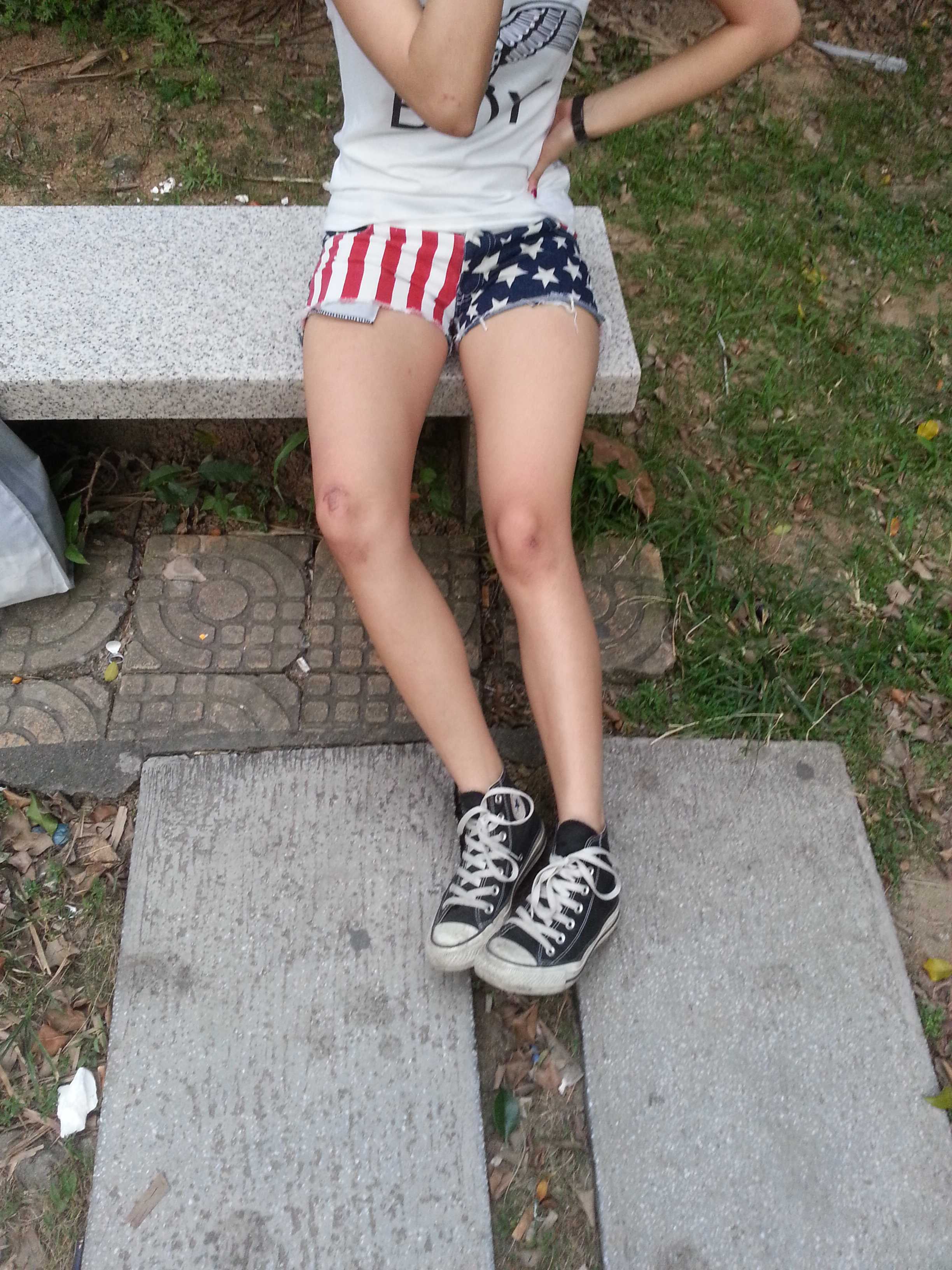 《热裤帆布鞋の斑点船袜脚》作品图