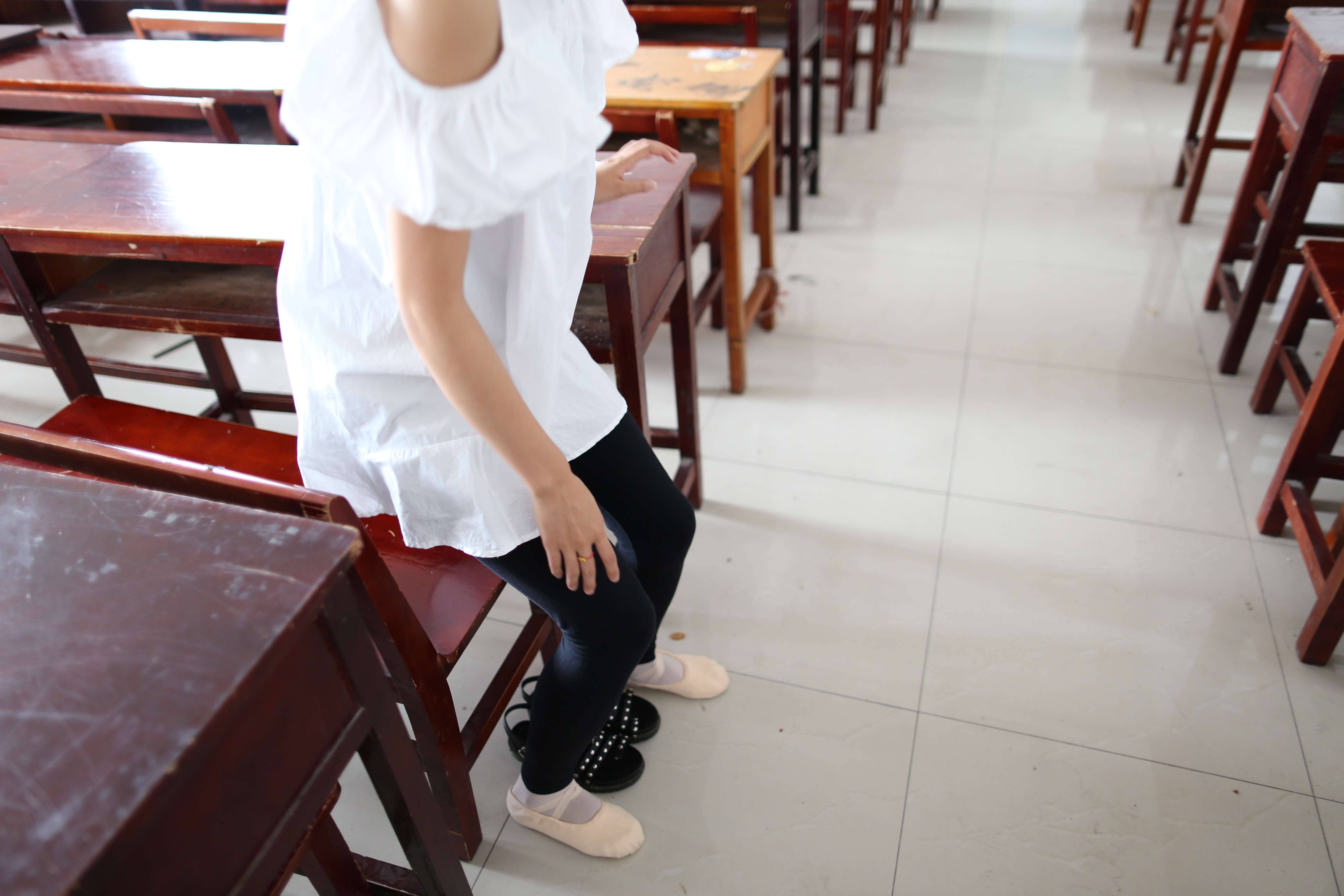 《学姐教室练舞の网盘带3部视频》作品图