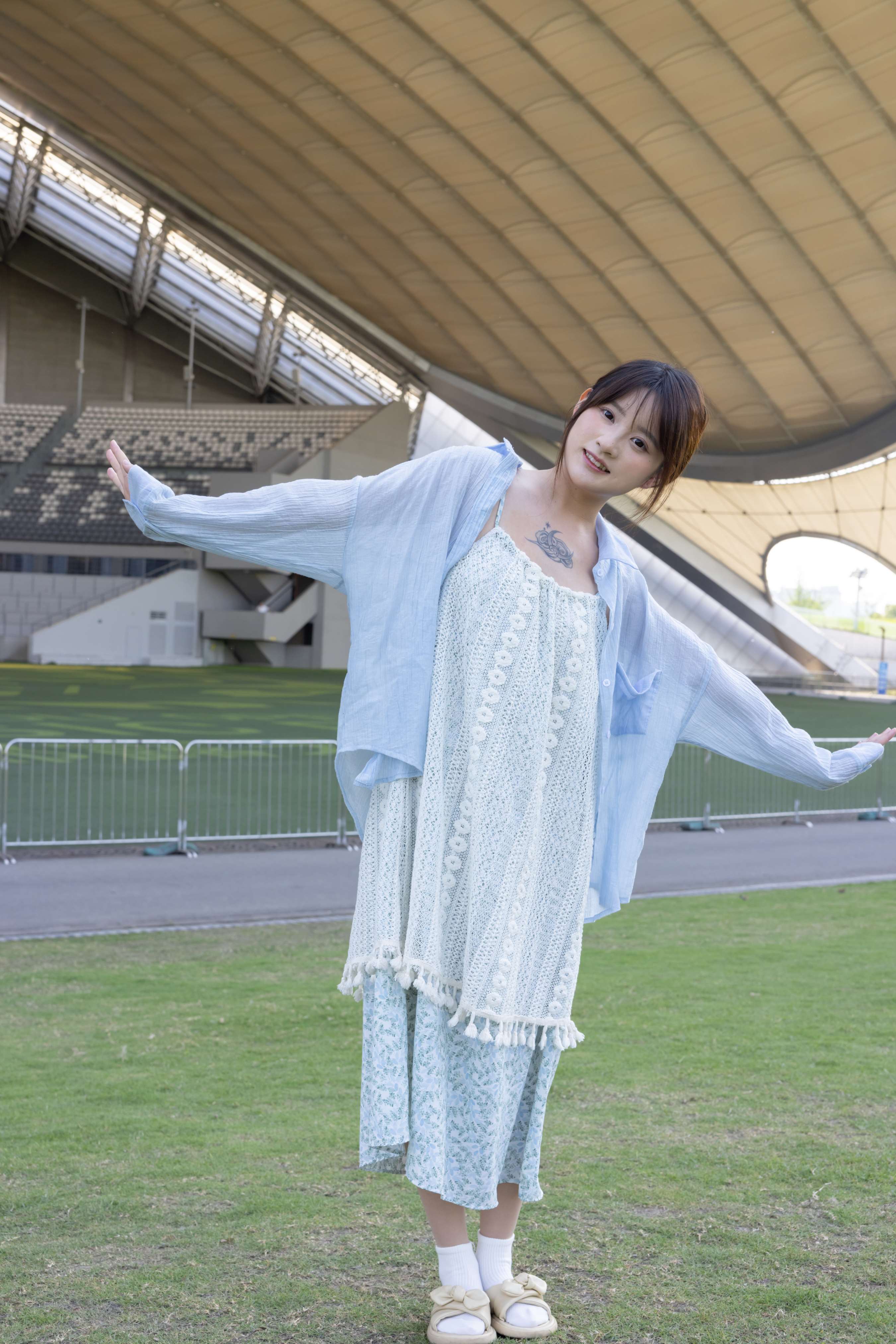 《小点心 凉拖の棉套肉丝足》作品图