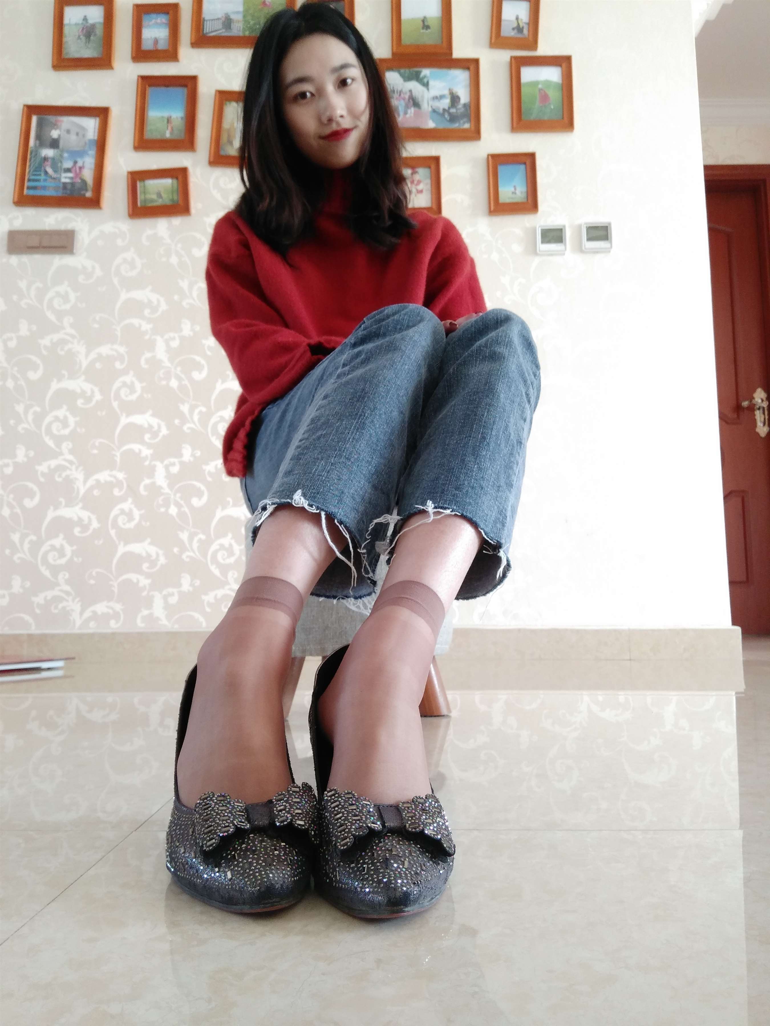 《寝室多套短丝脚丫》作品图