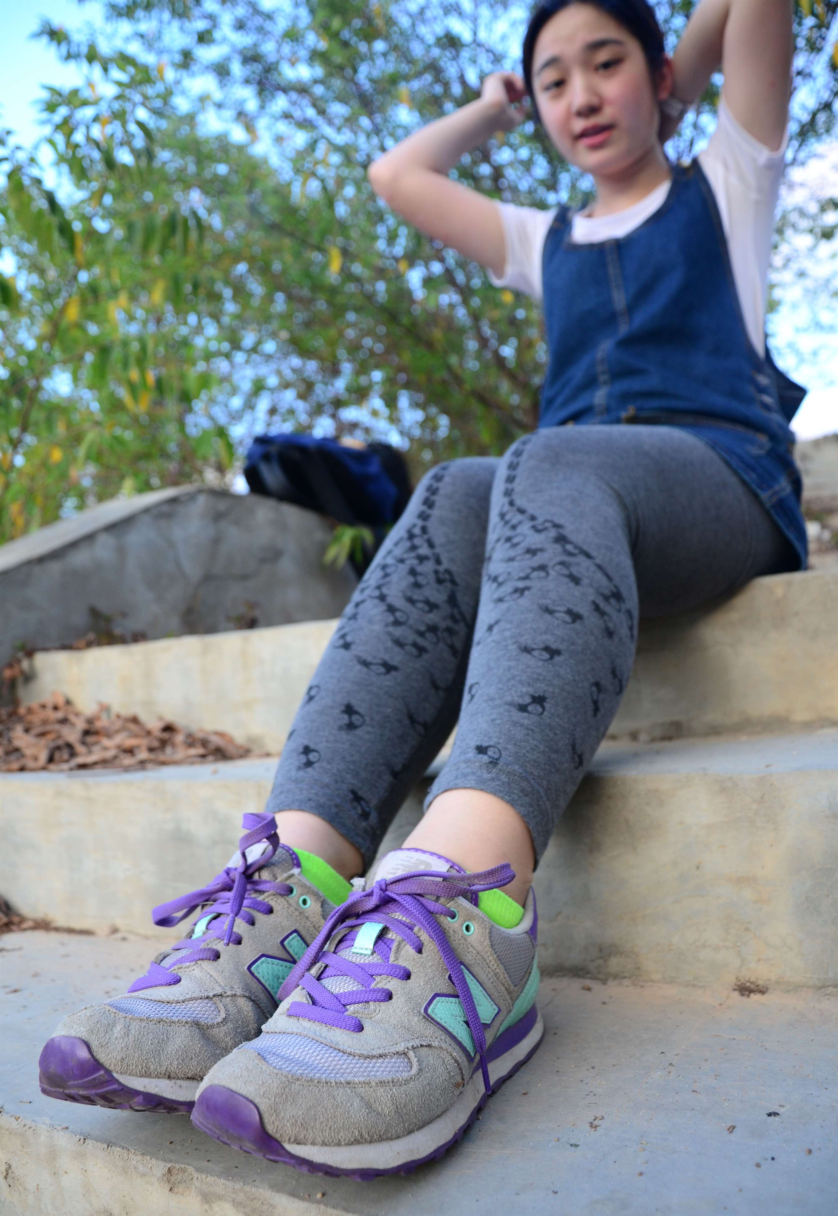 《新百伦の青棉袜脚》作品图