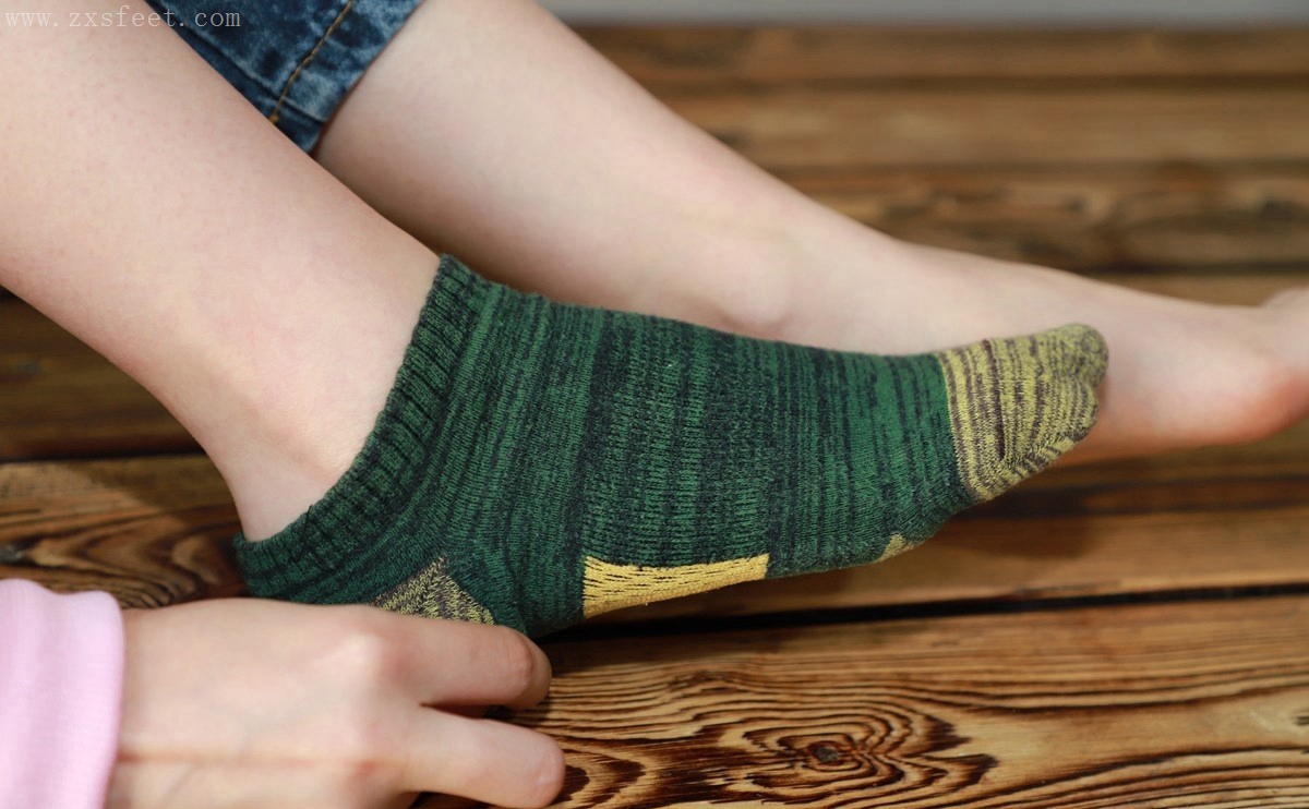 《秋季の袜子》作品图