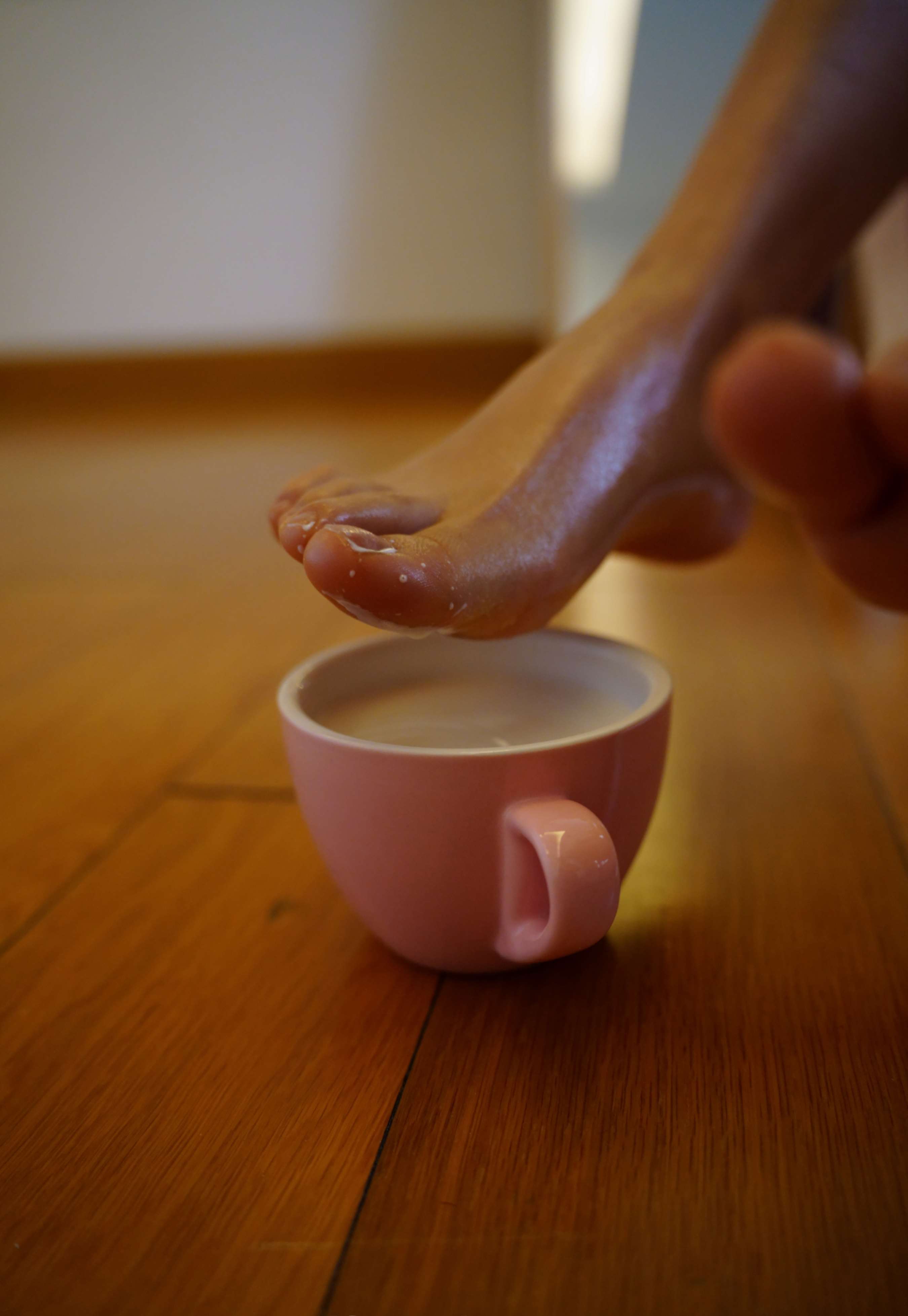 《小鱼 嫩足》作品图