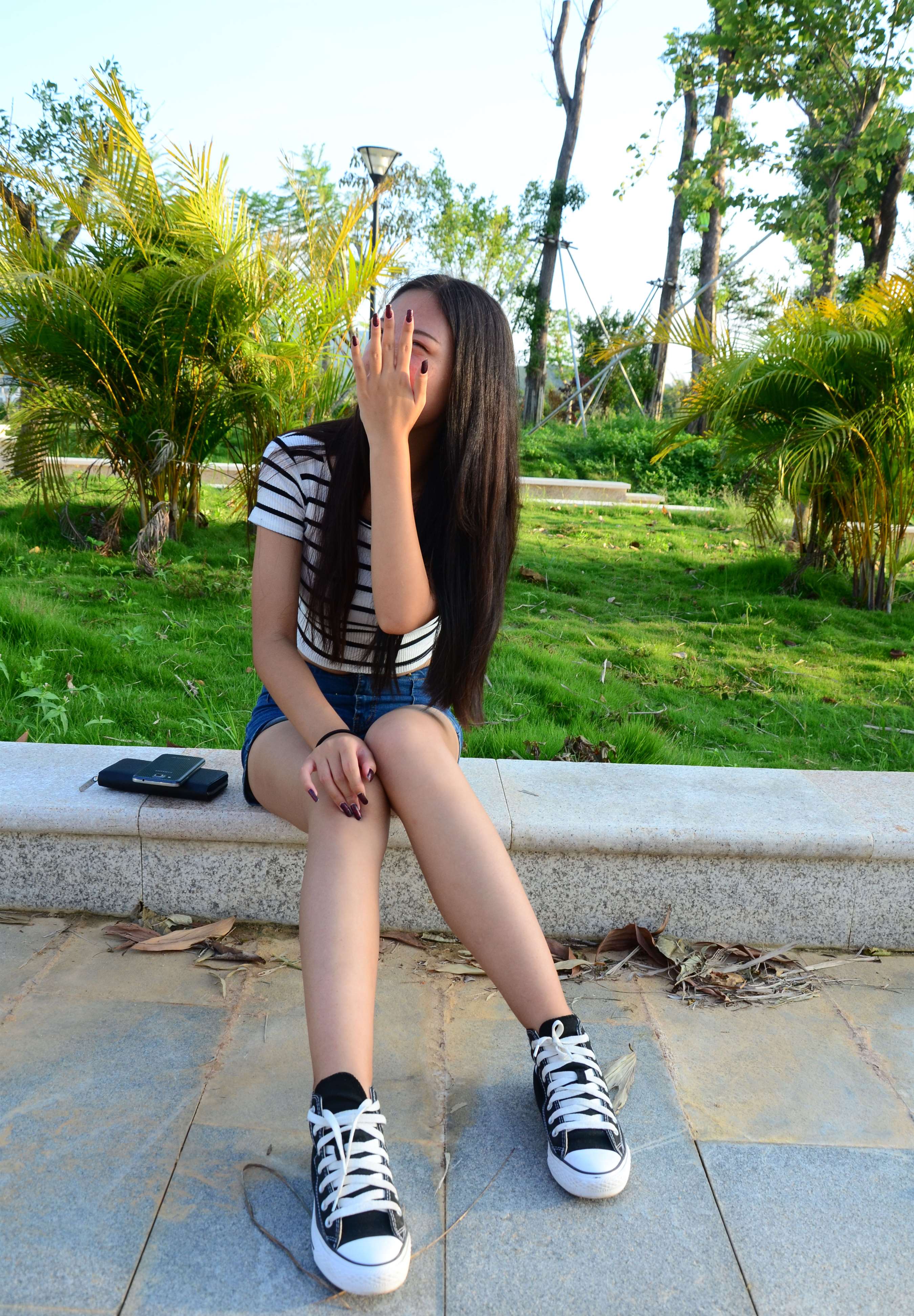 《少女棉袜脚》作品图