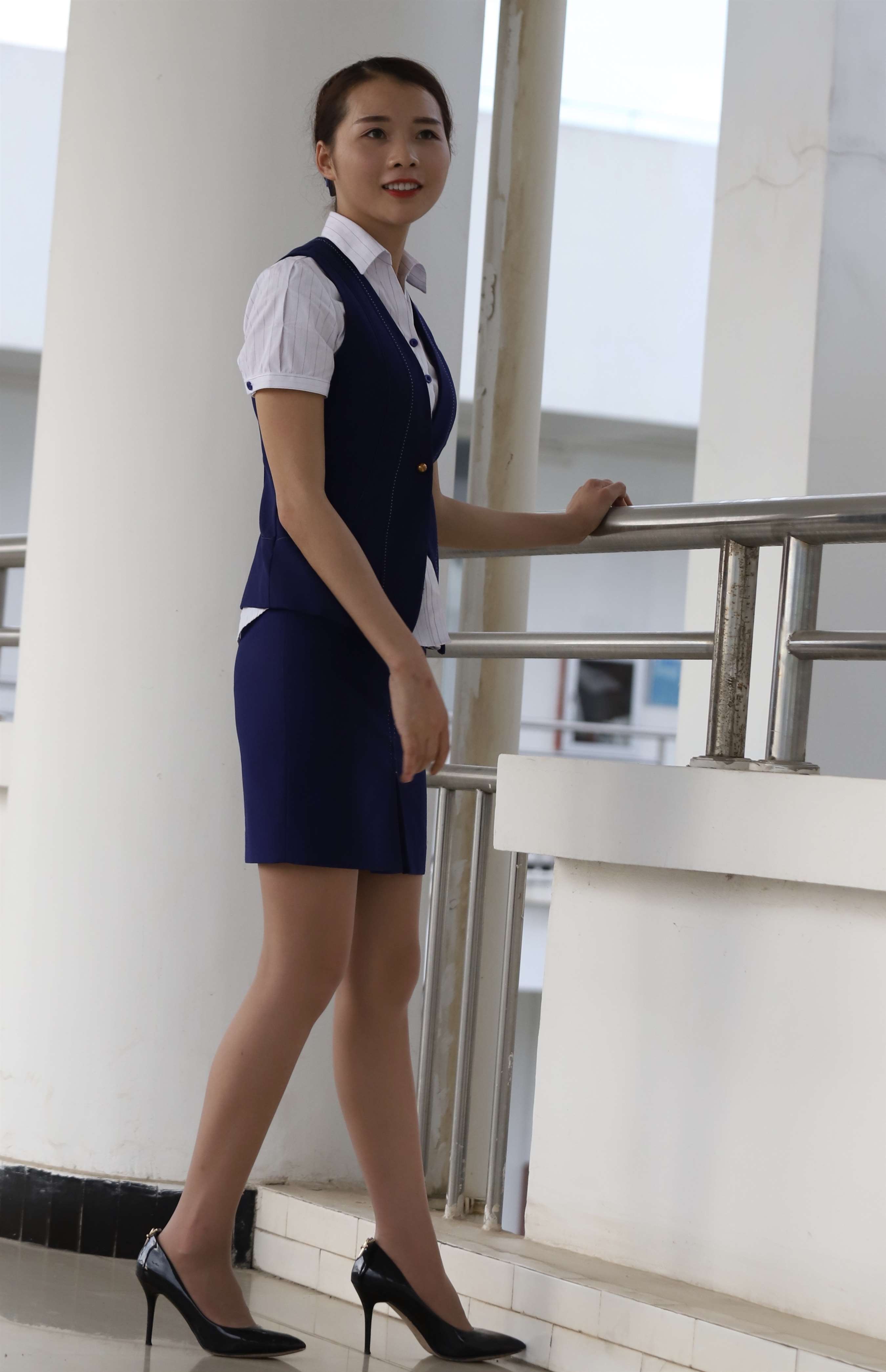 《学姐职业装の肉丝脚丫【套图+视频1个】》作品图