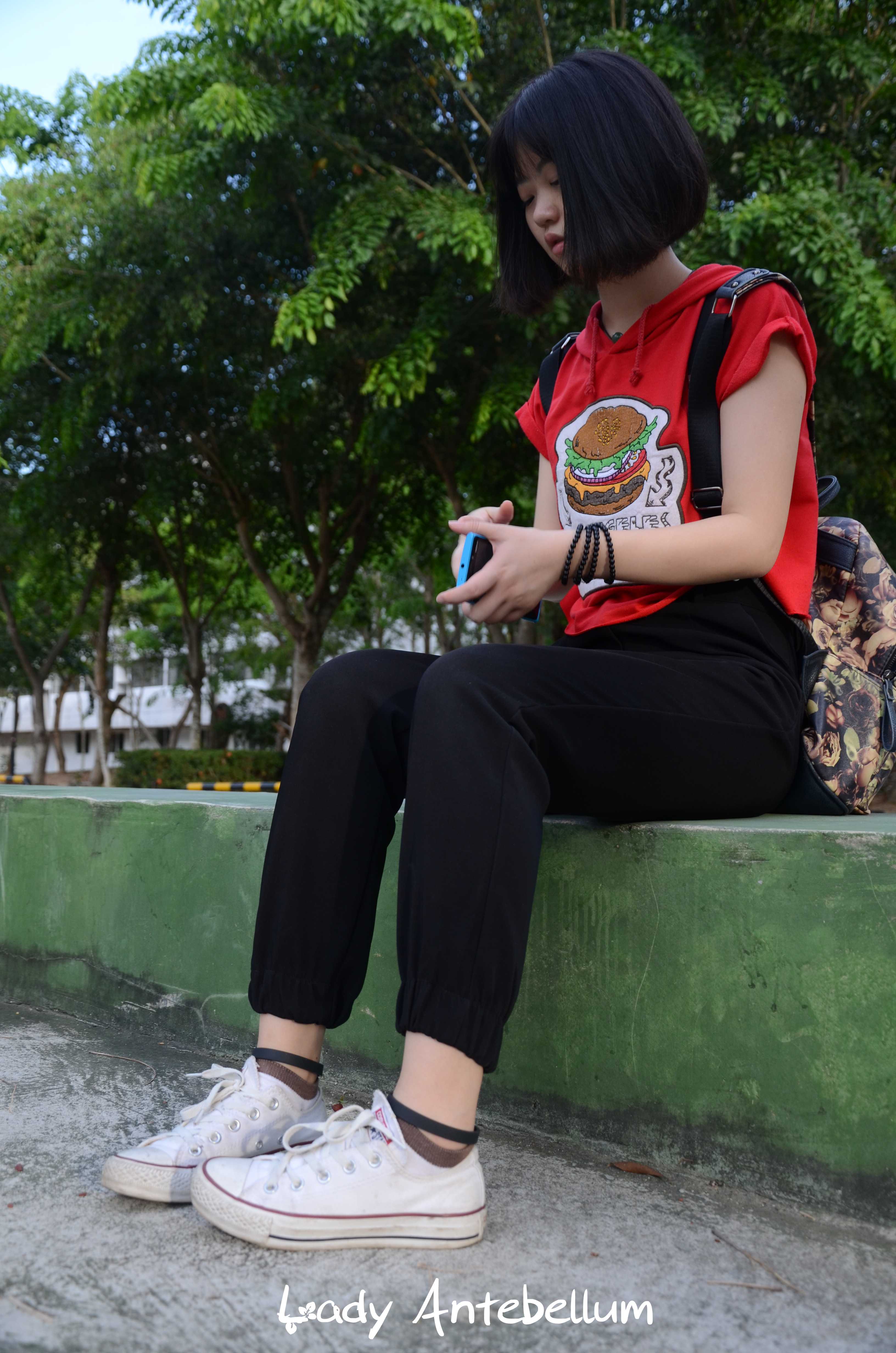 《有味道的白锦袜》作品图