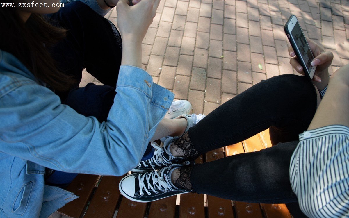 《抵足而坐》作品图