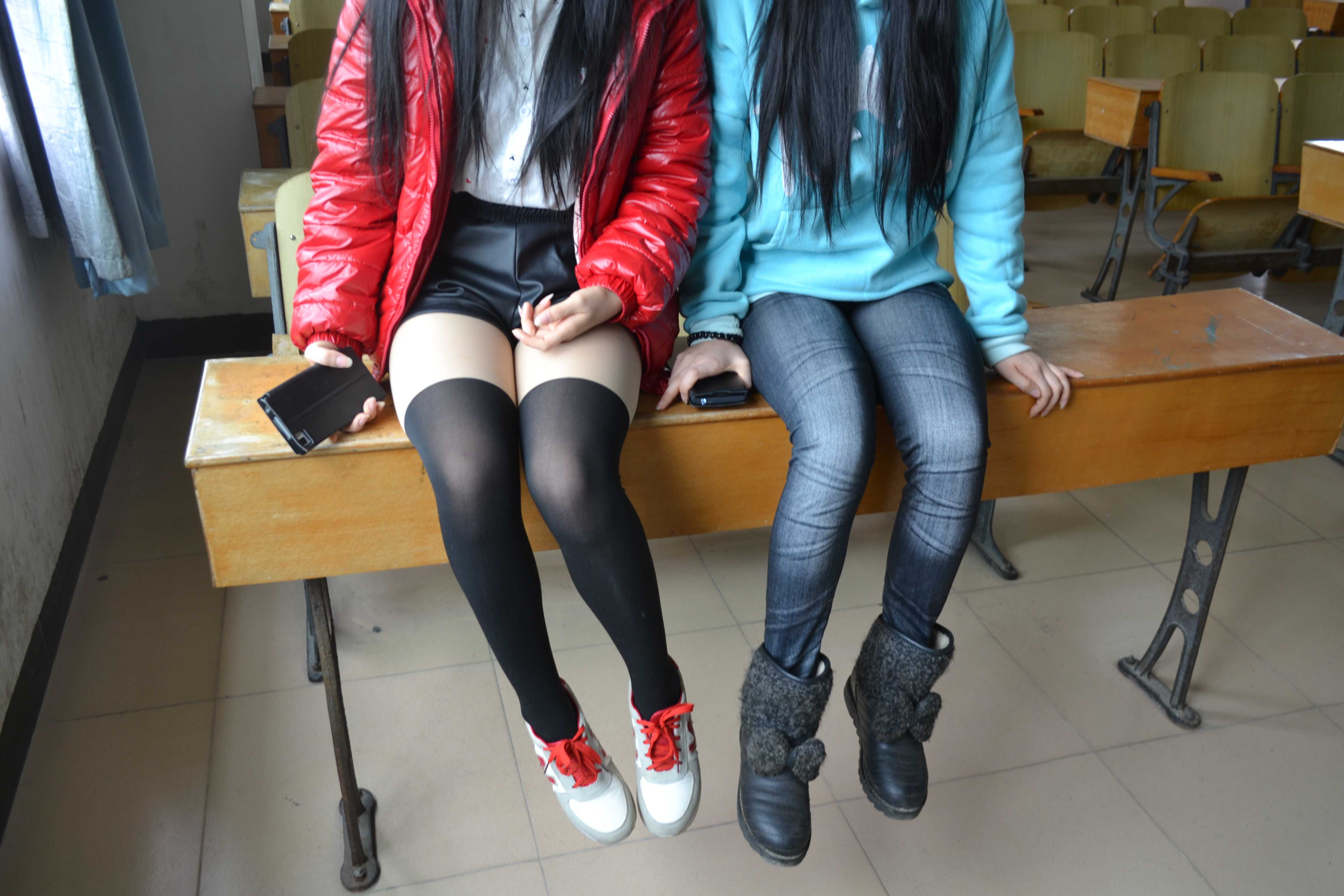 《校园长丝袜の白棉袜》作品图