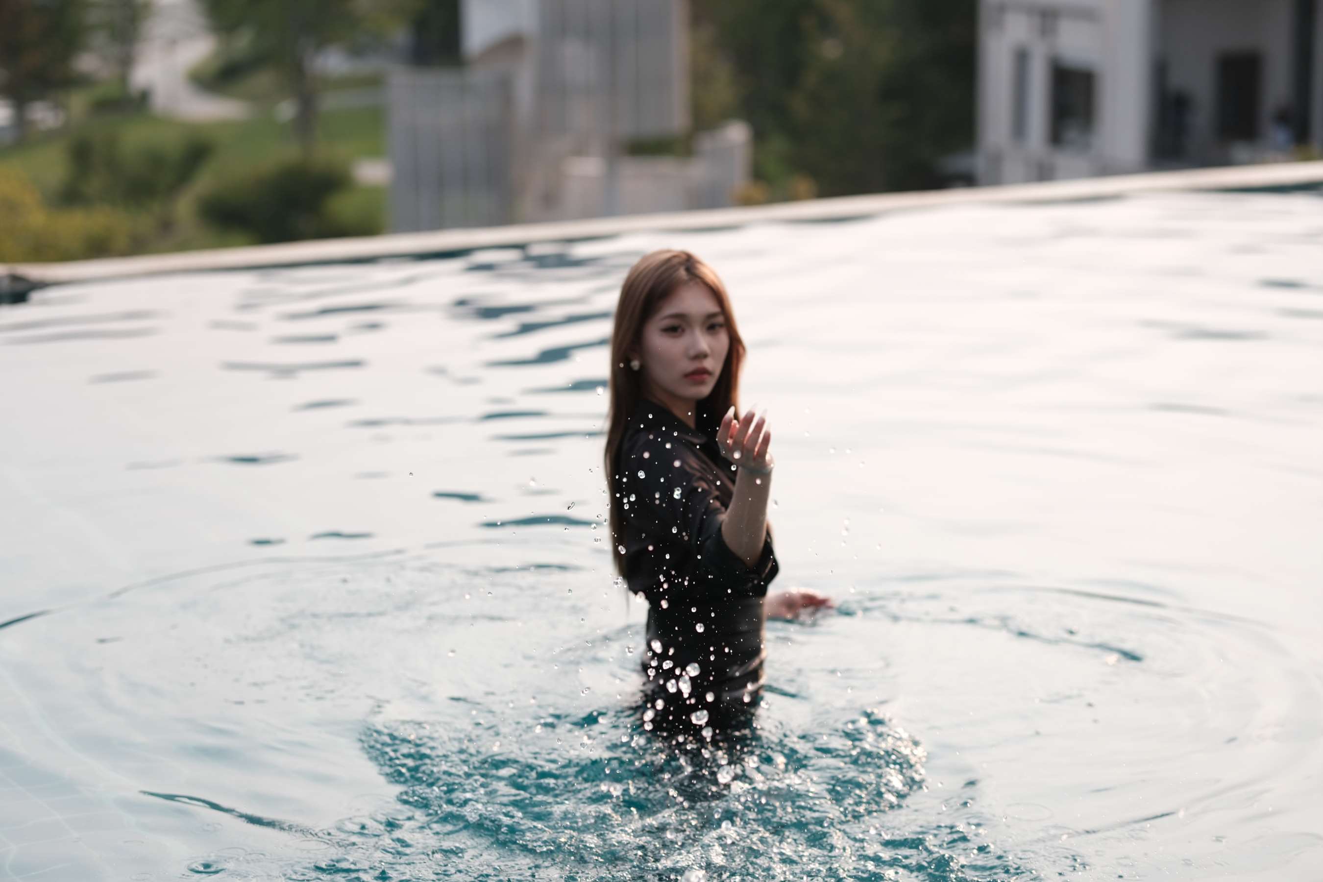 《羊羊泳池黑丝短靴》作品图