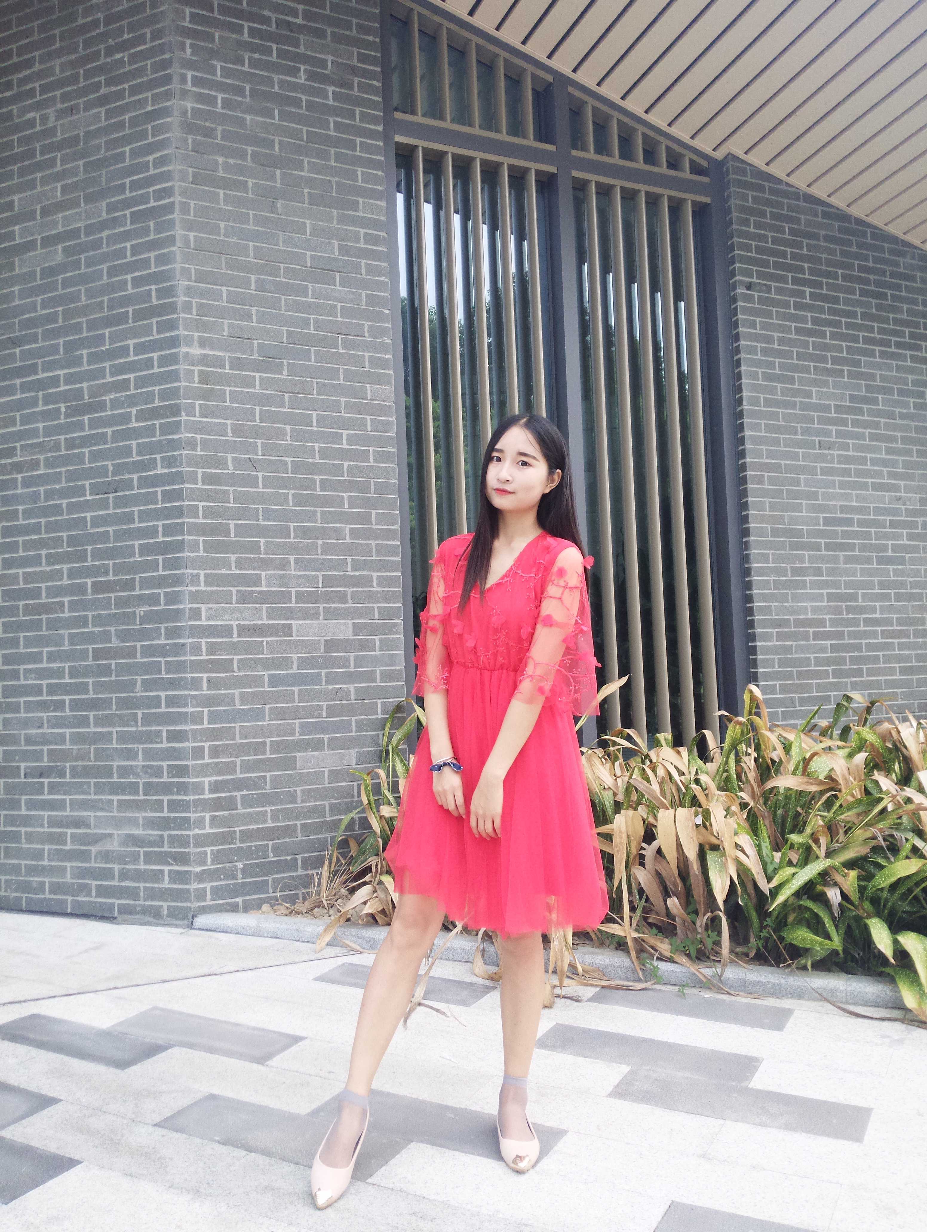 《学姐多种风格穿衣丝袜脚丫》作品图