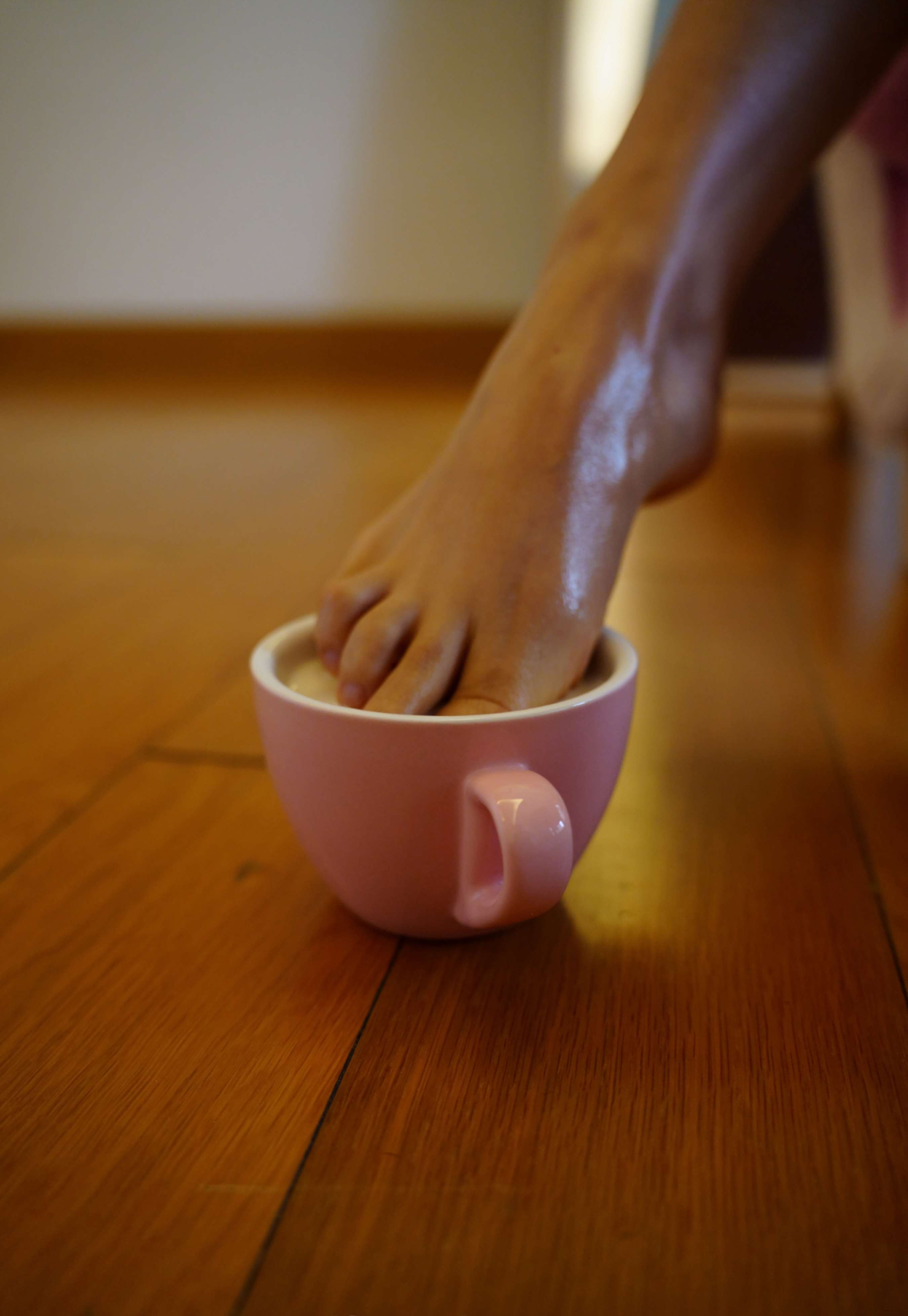 《小鱼 嫩足》作品图