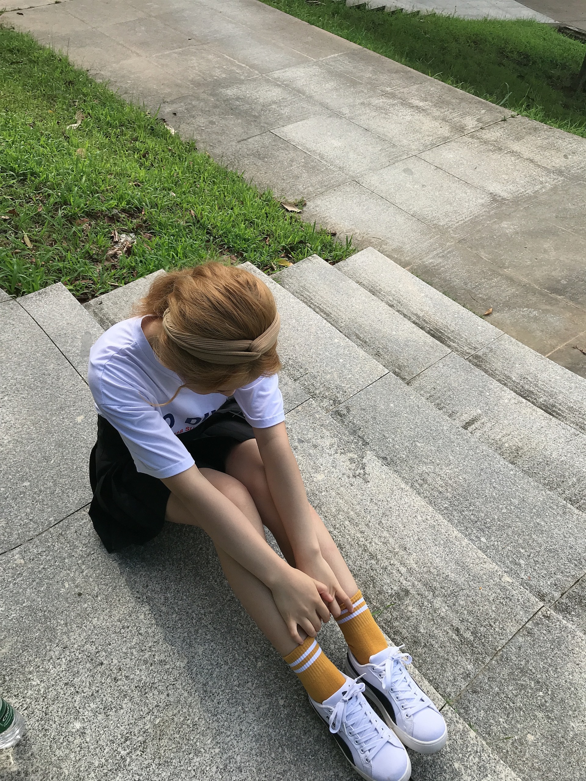 《小姐姐公园踏青+12个视频》作品图