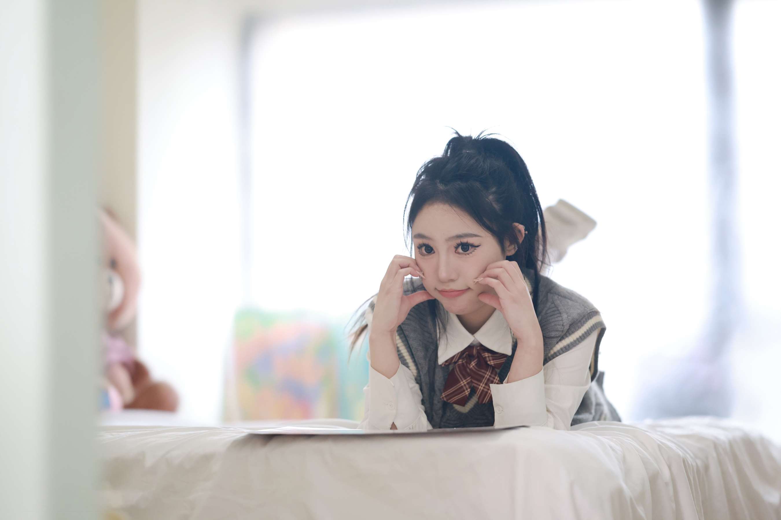 《维尼-脱脏棉袜展嫩足》作品图