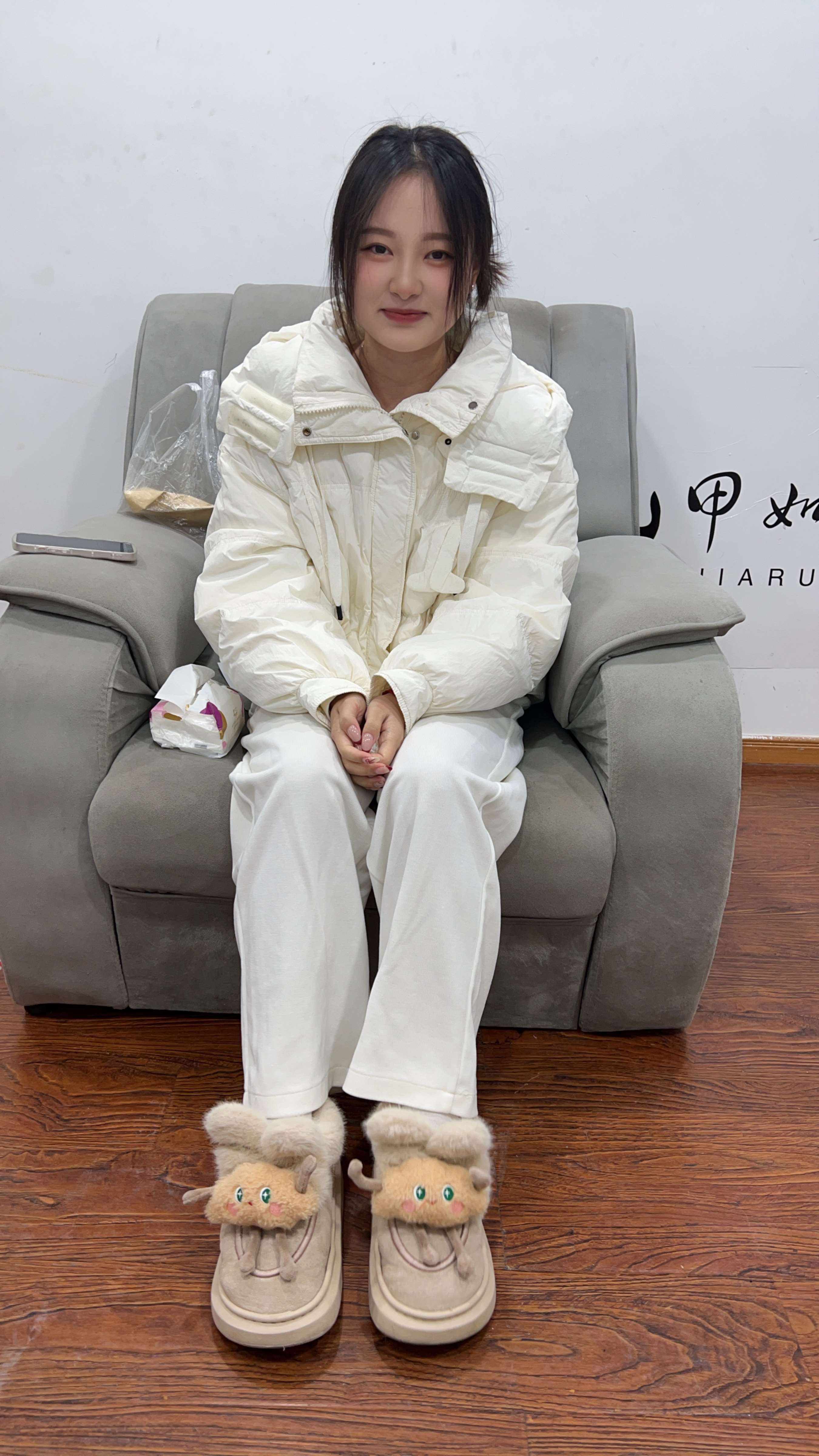 《毛衣少女の嫩足》作品图