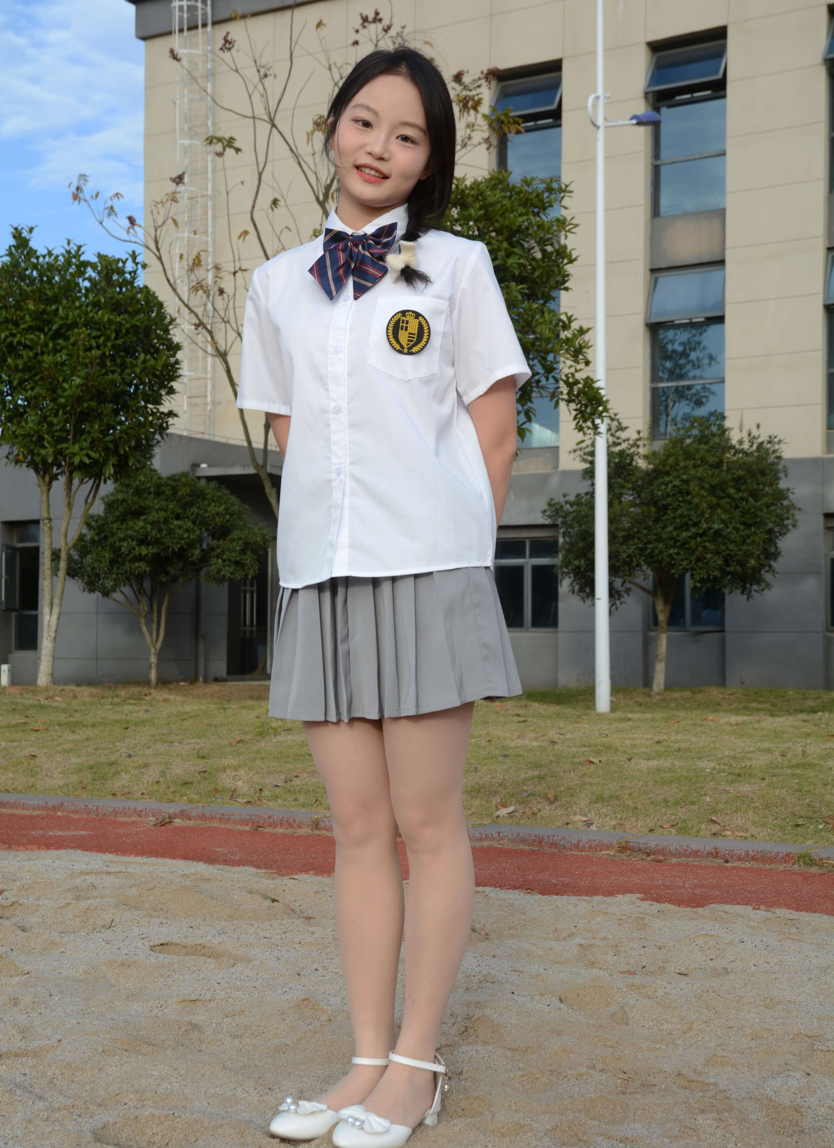 《双双-秋季玩沙》作品图