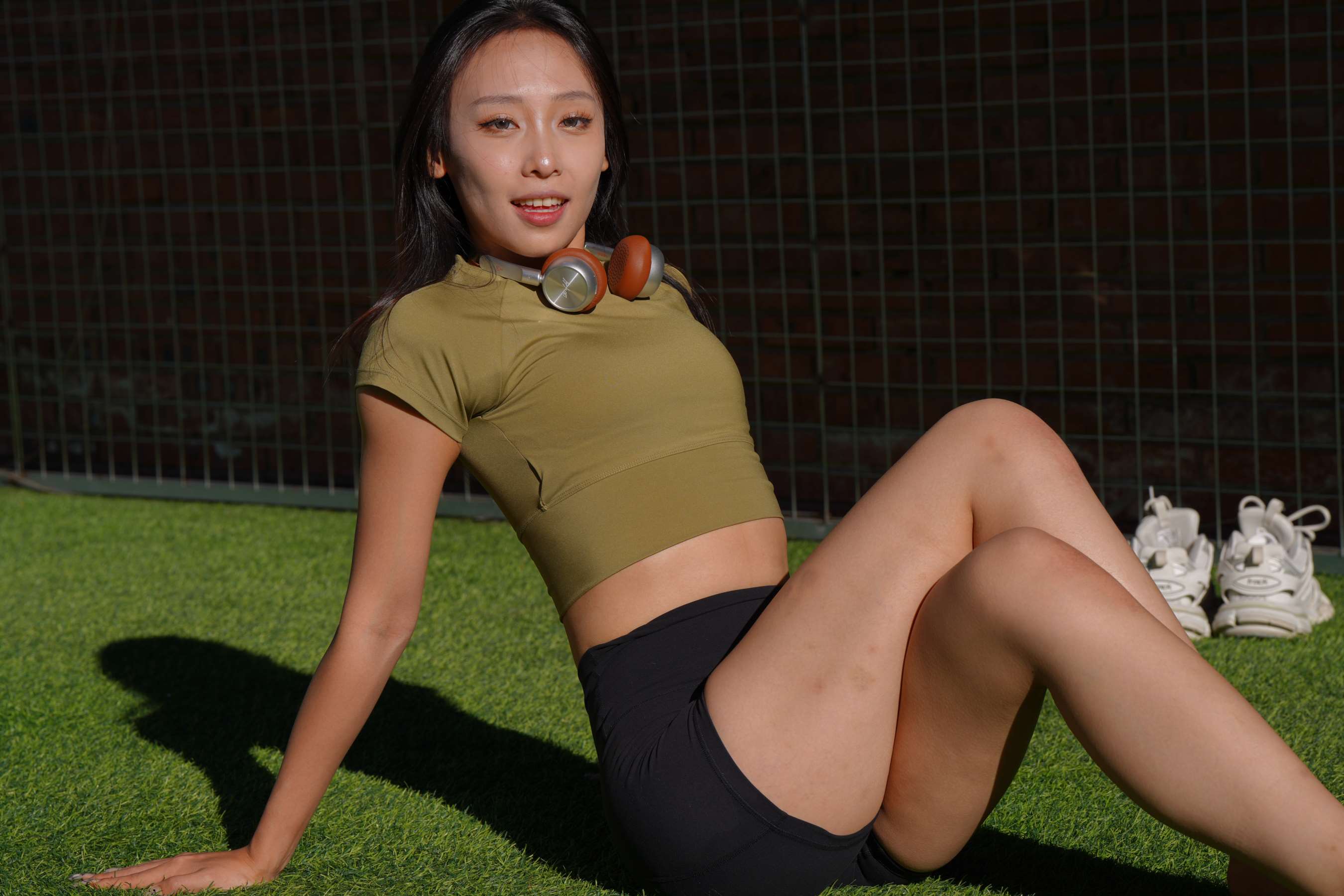 《黑色运动短裤女孩 第二季》作品图