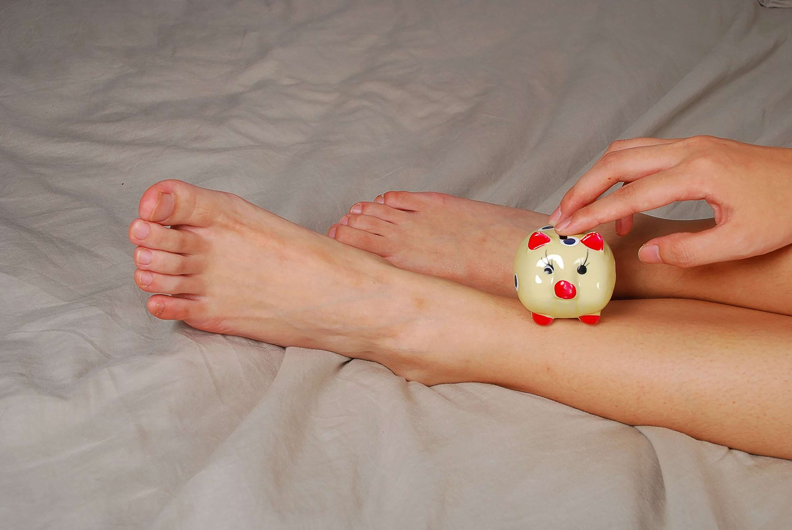 《Susie 嫩足玩物》作品图