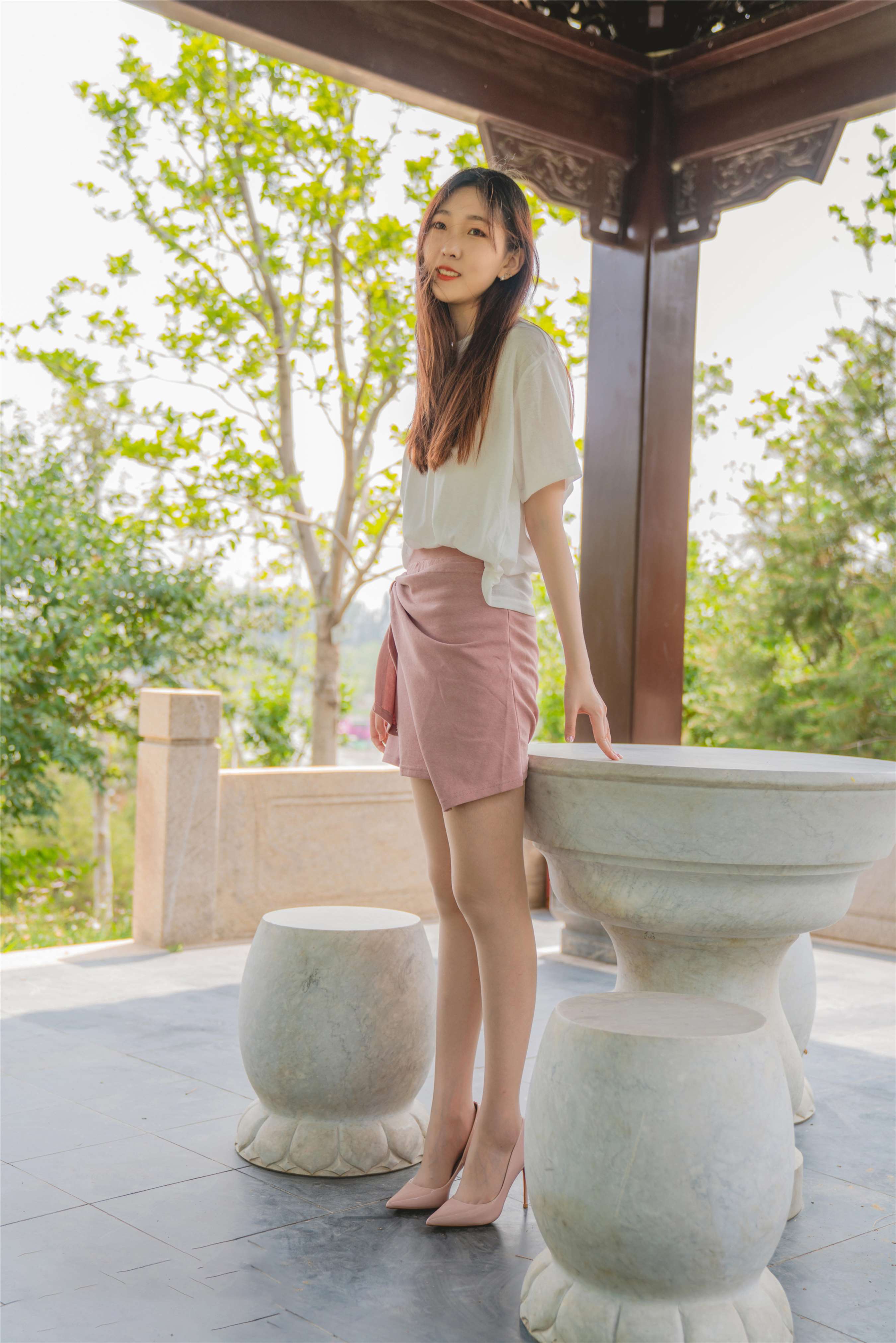 《思甜 超修长笔直肉丝美腿》作品图