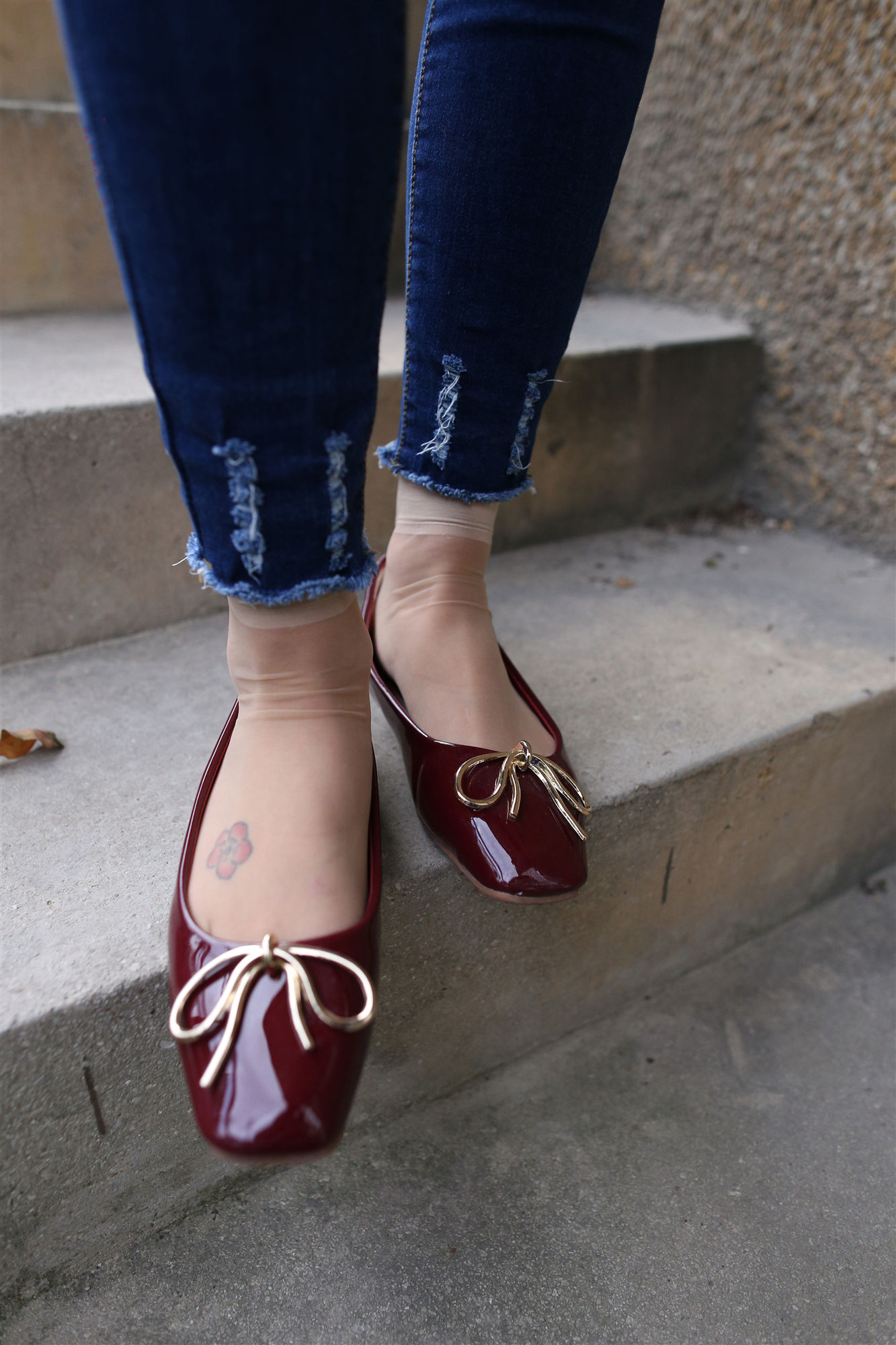 《小姐姐肉色丝袜脚》作品图