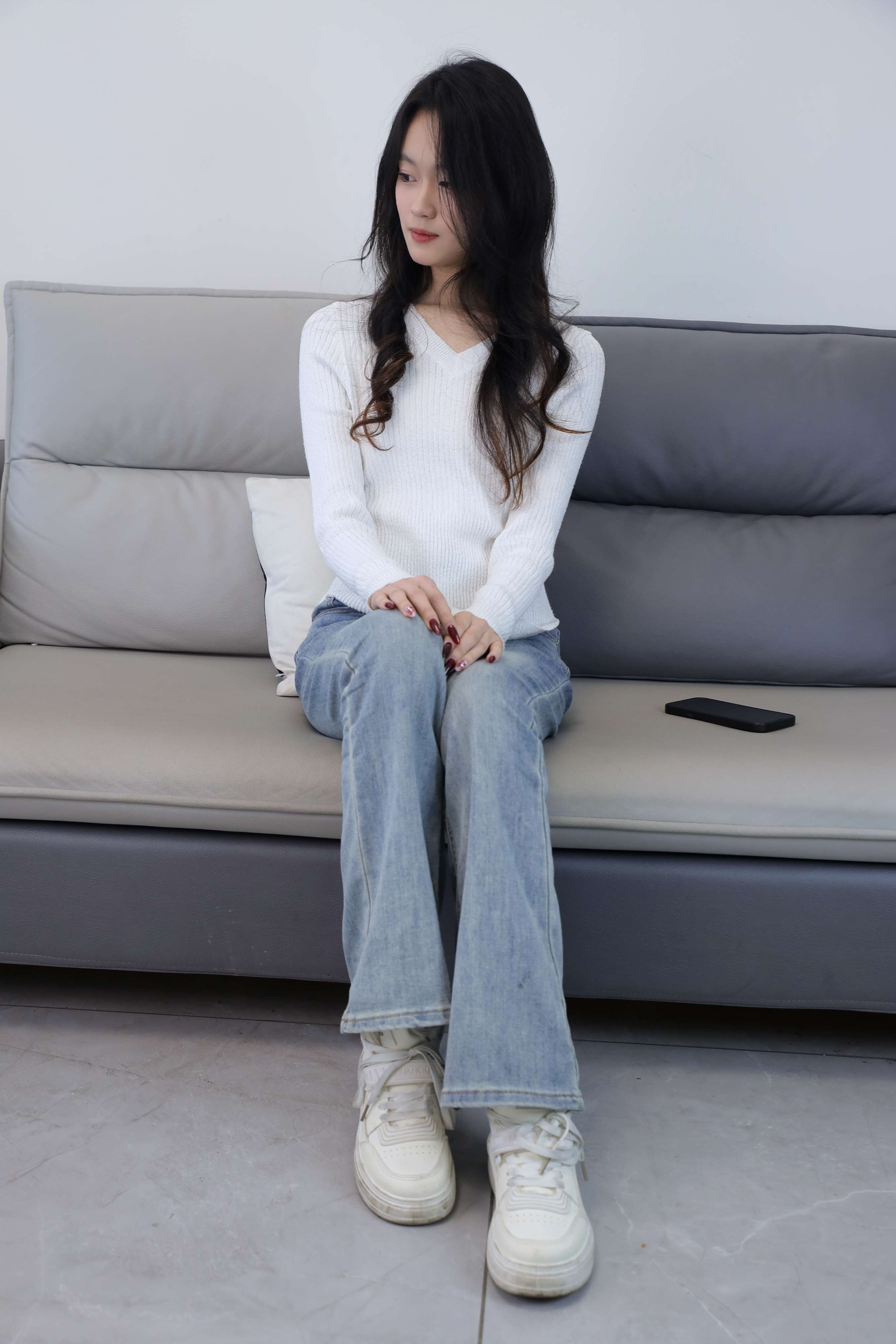 《小艺 牛仔裤の棉袜足》作品图