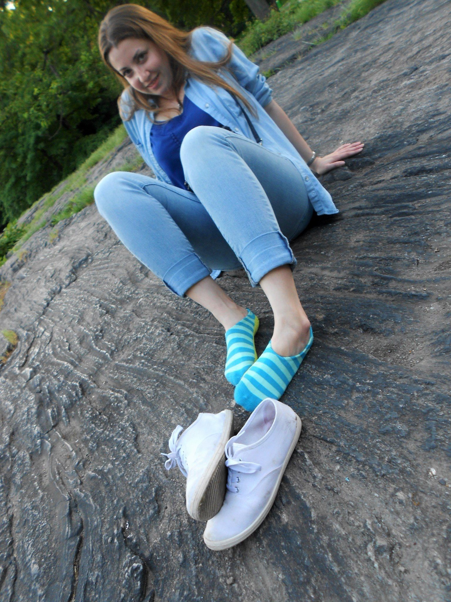 《纽约公园女大学生》作品图