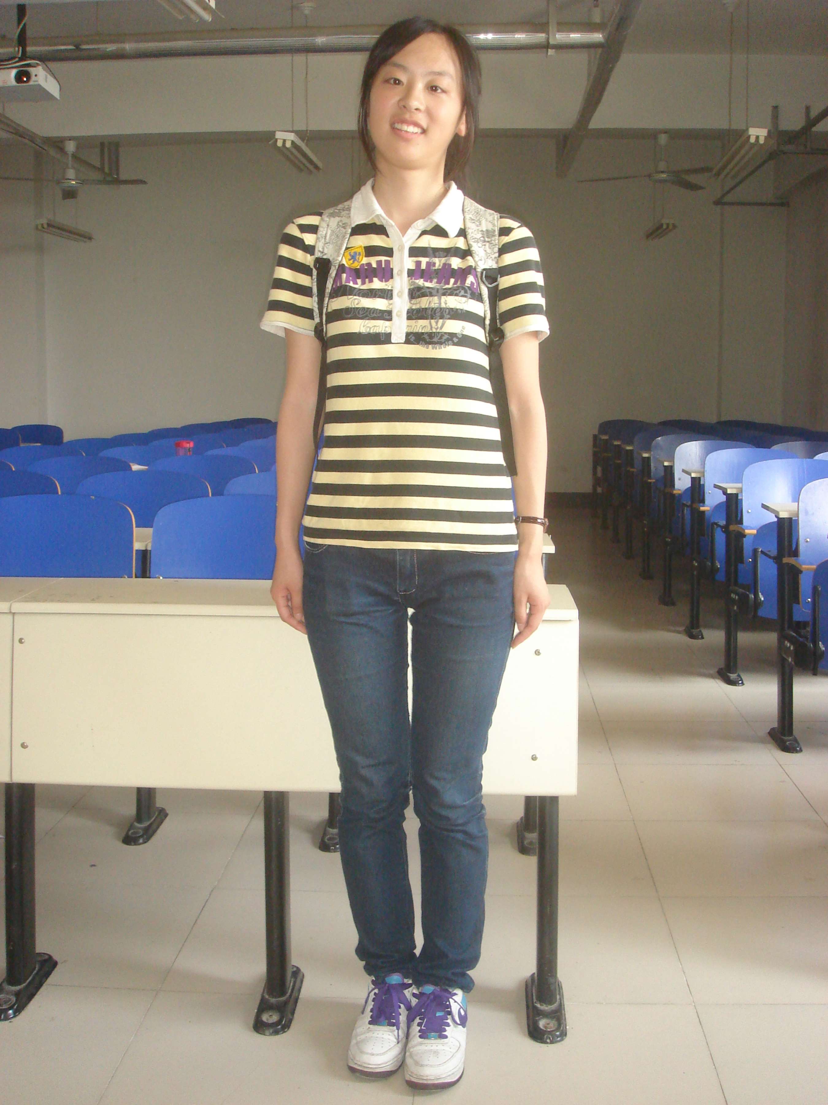 《高三女生刘倩倩》作品图