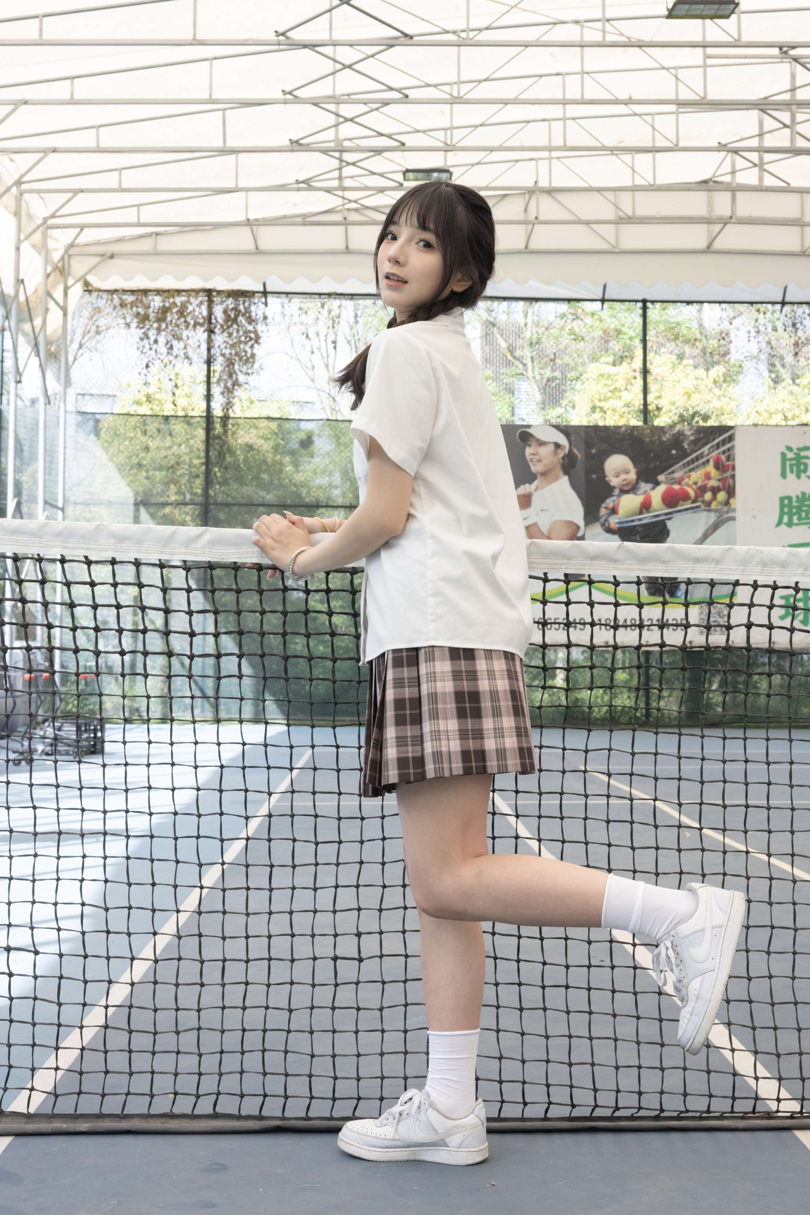 《天天 JK制服棉袜の嫩足》作品图