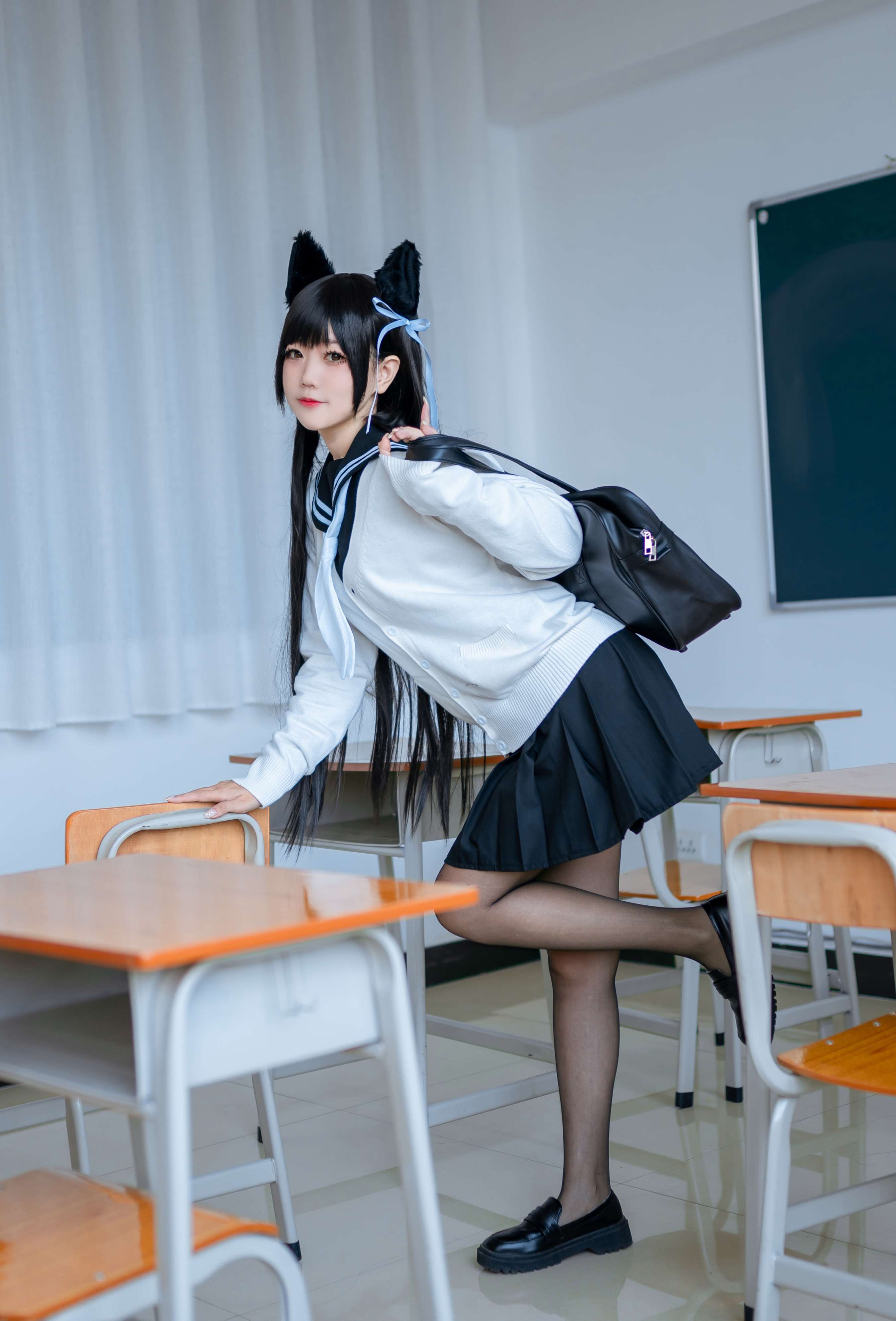 《教室皮鞋JK制服》作品图