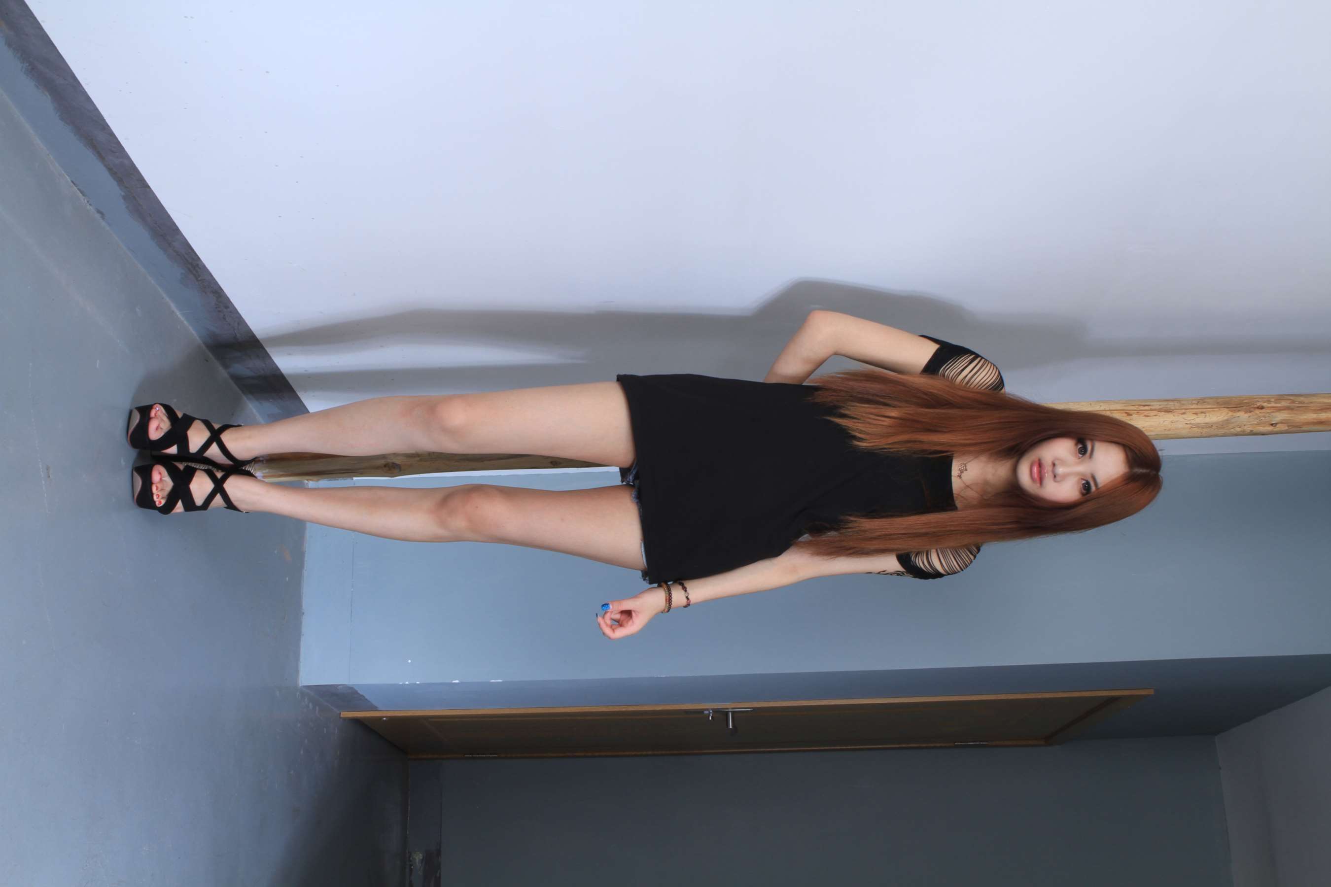 《小玉 高跟の嫩足》作品图