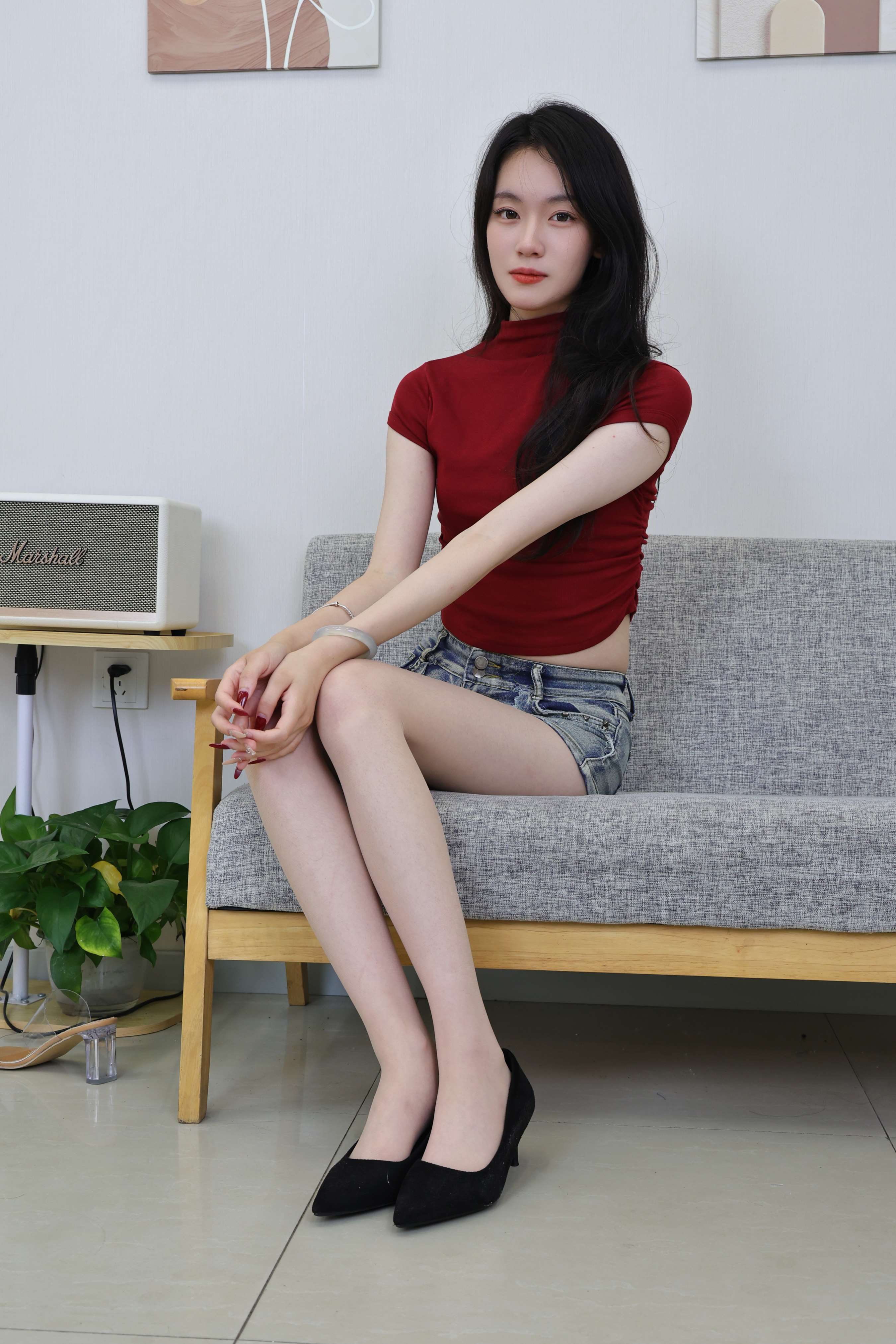 《小艺 牛仔热裤の肉丝足》作品图