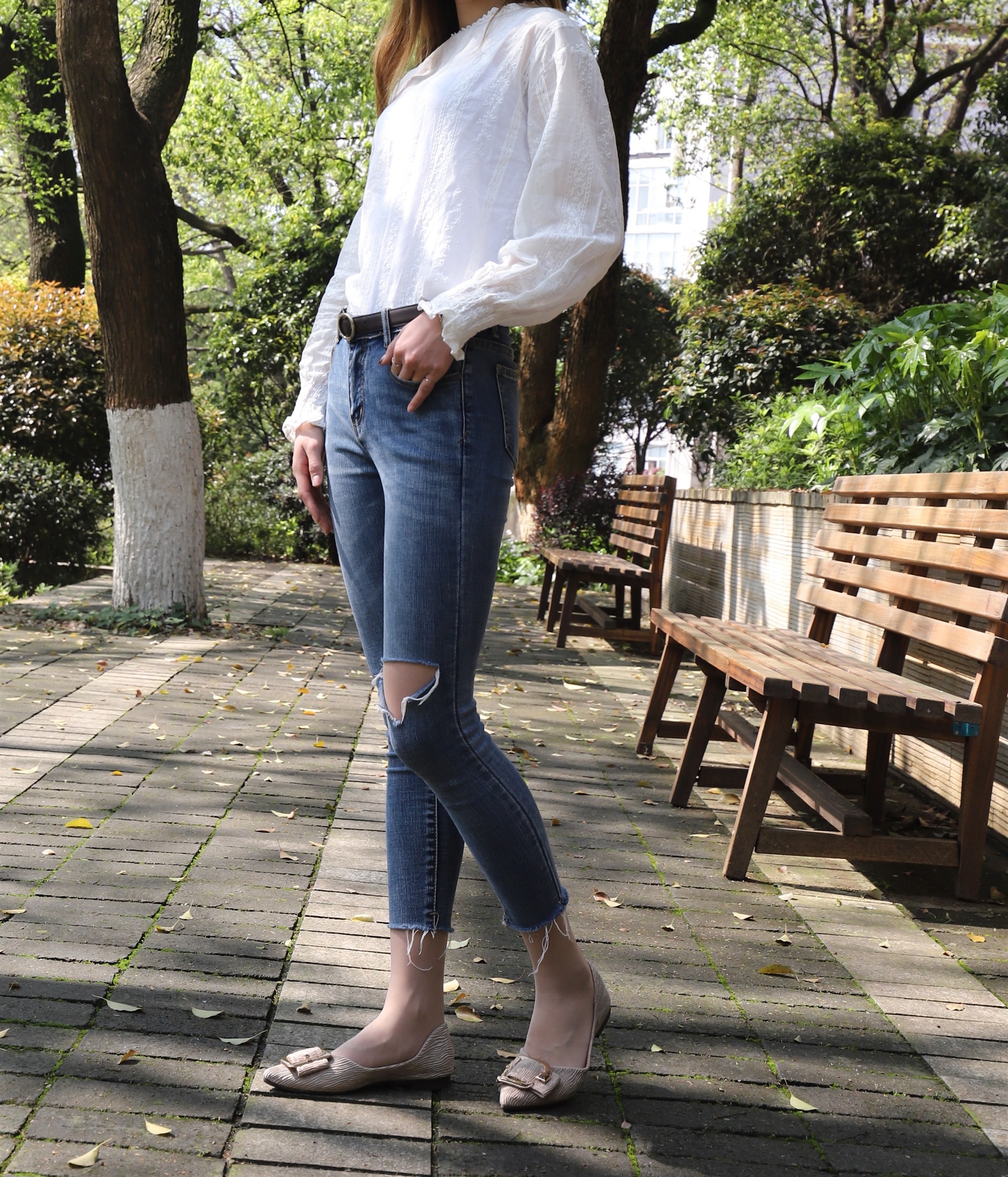 《八分牛仔の丝袜脚丫+视频一部》作品图