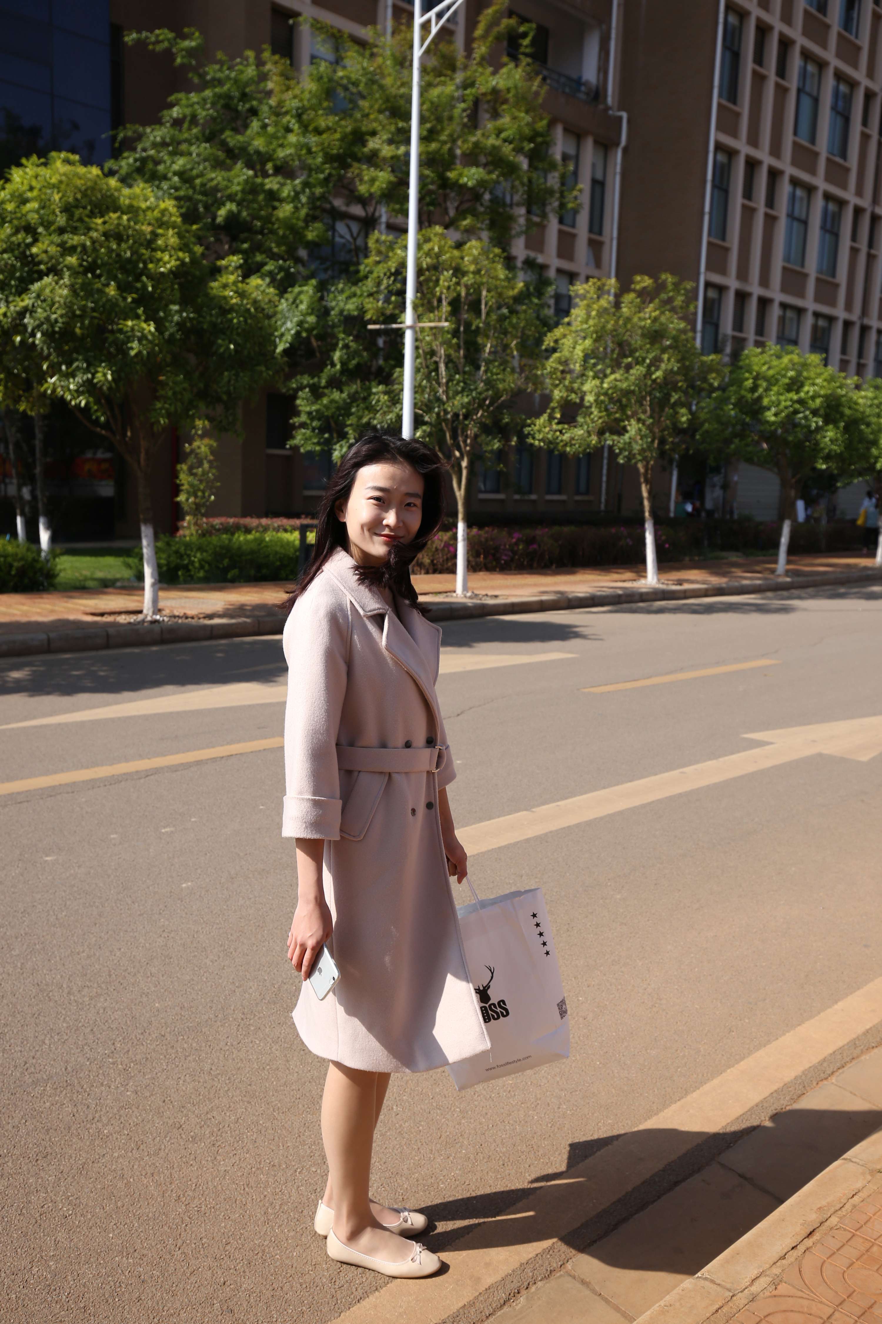 《女神性感肉丝平跟鞋+视频一部》作品图