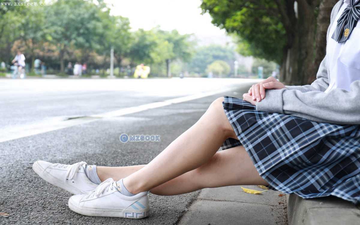 《街边的小姑娘》作品图