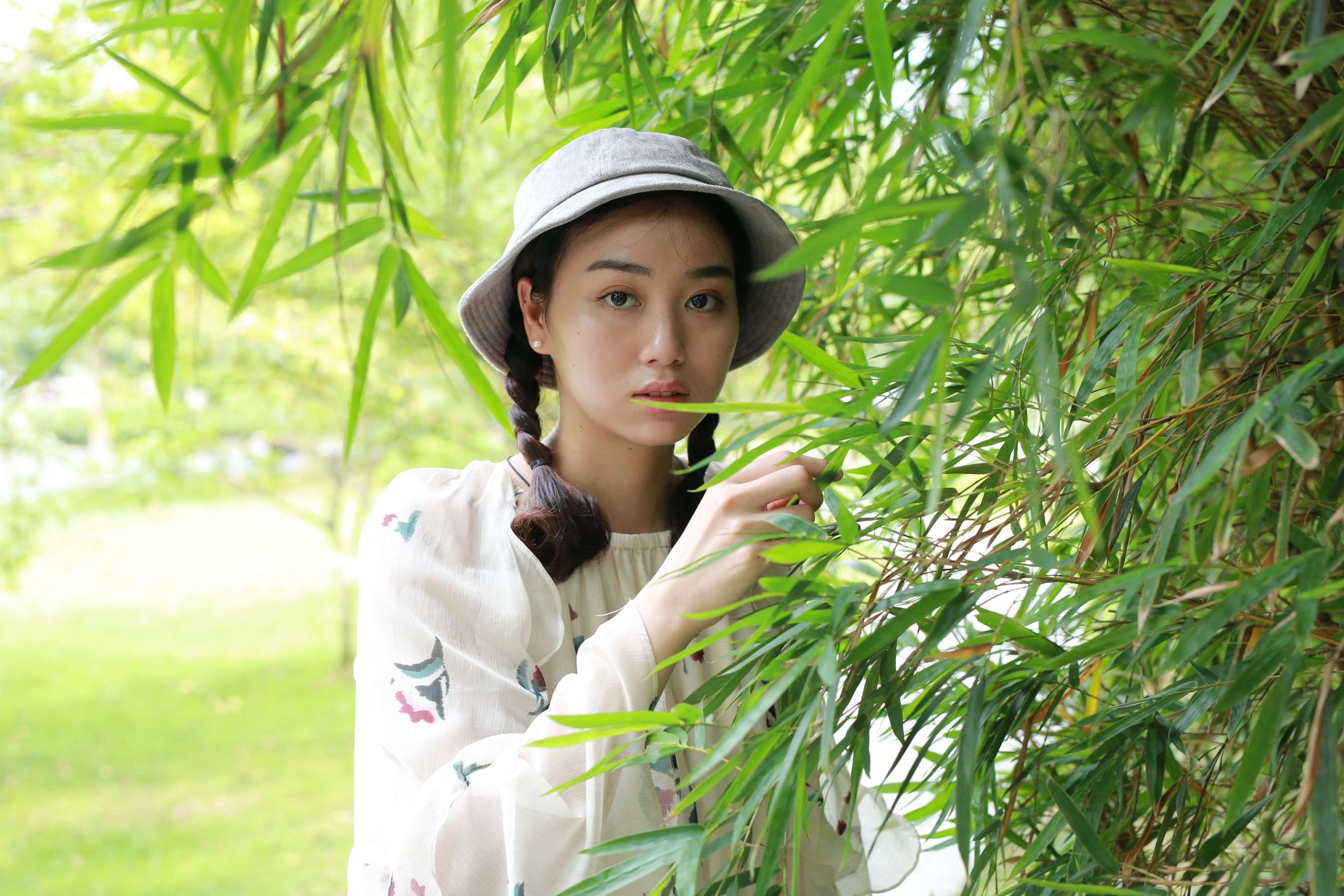 《杜雨欣踏青》作品图