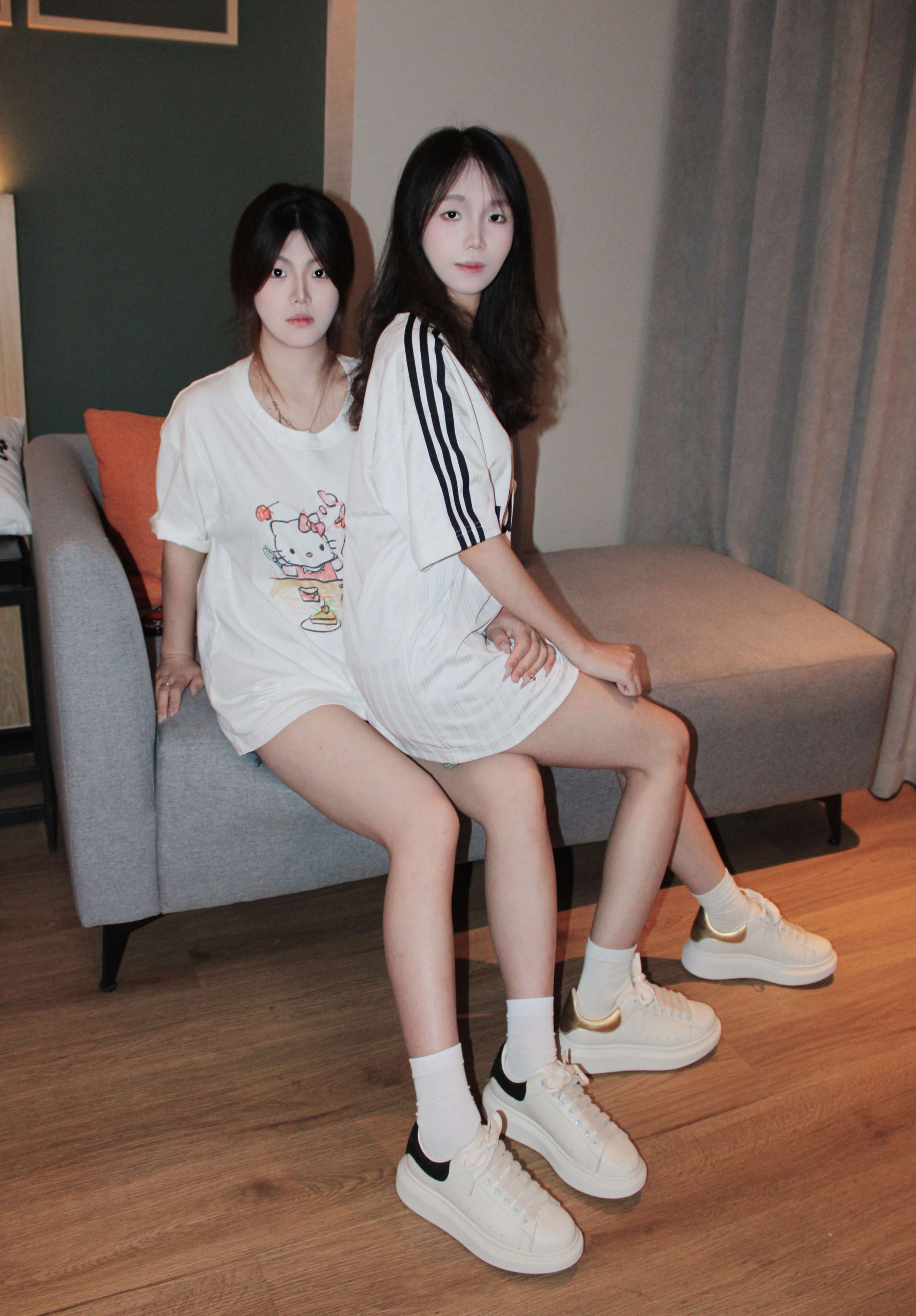 《小苹果和芳芳双人休闲短裤》作品图