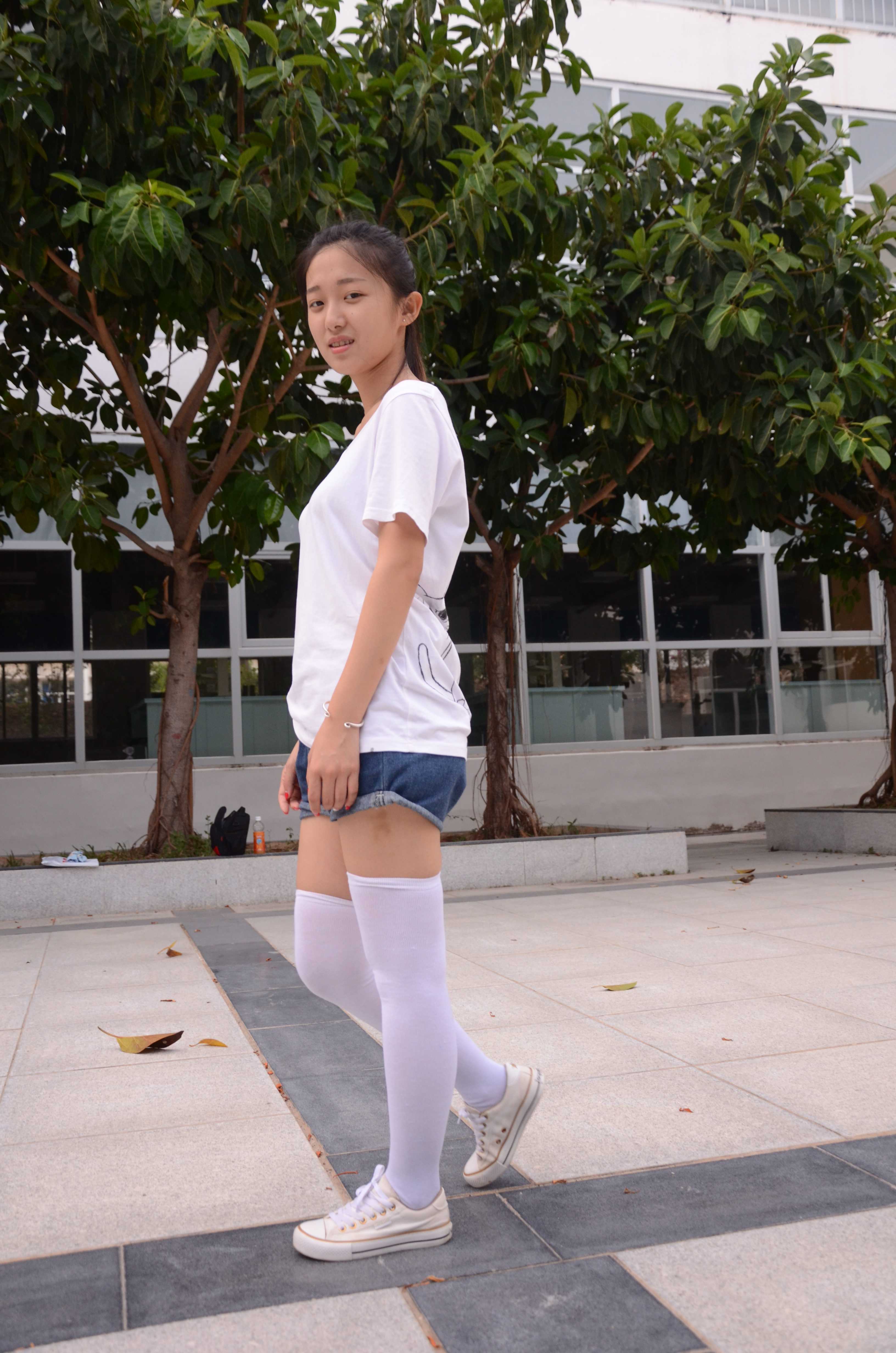 《清纯学妹长白袜》作品图