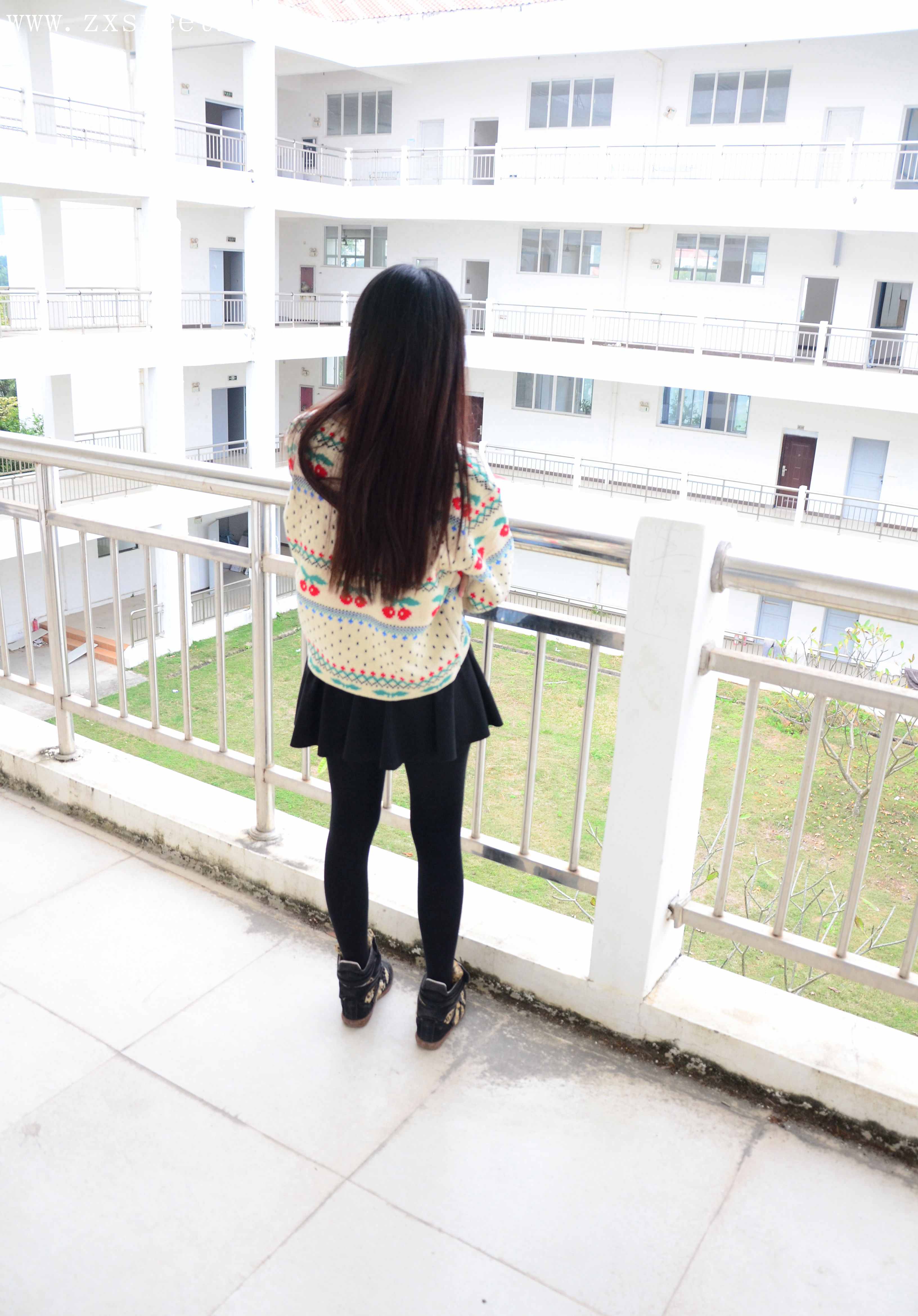 《荧光的绿》作品图