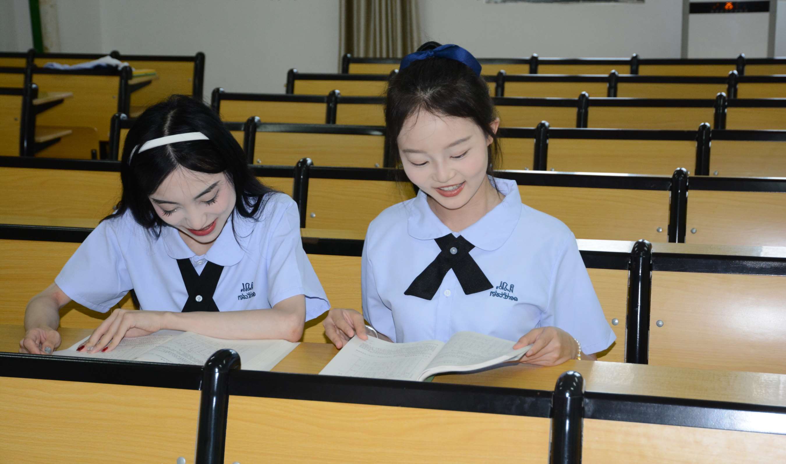 《柒柒、双双、环环-学院之风》作品图