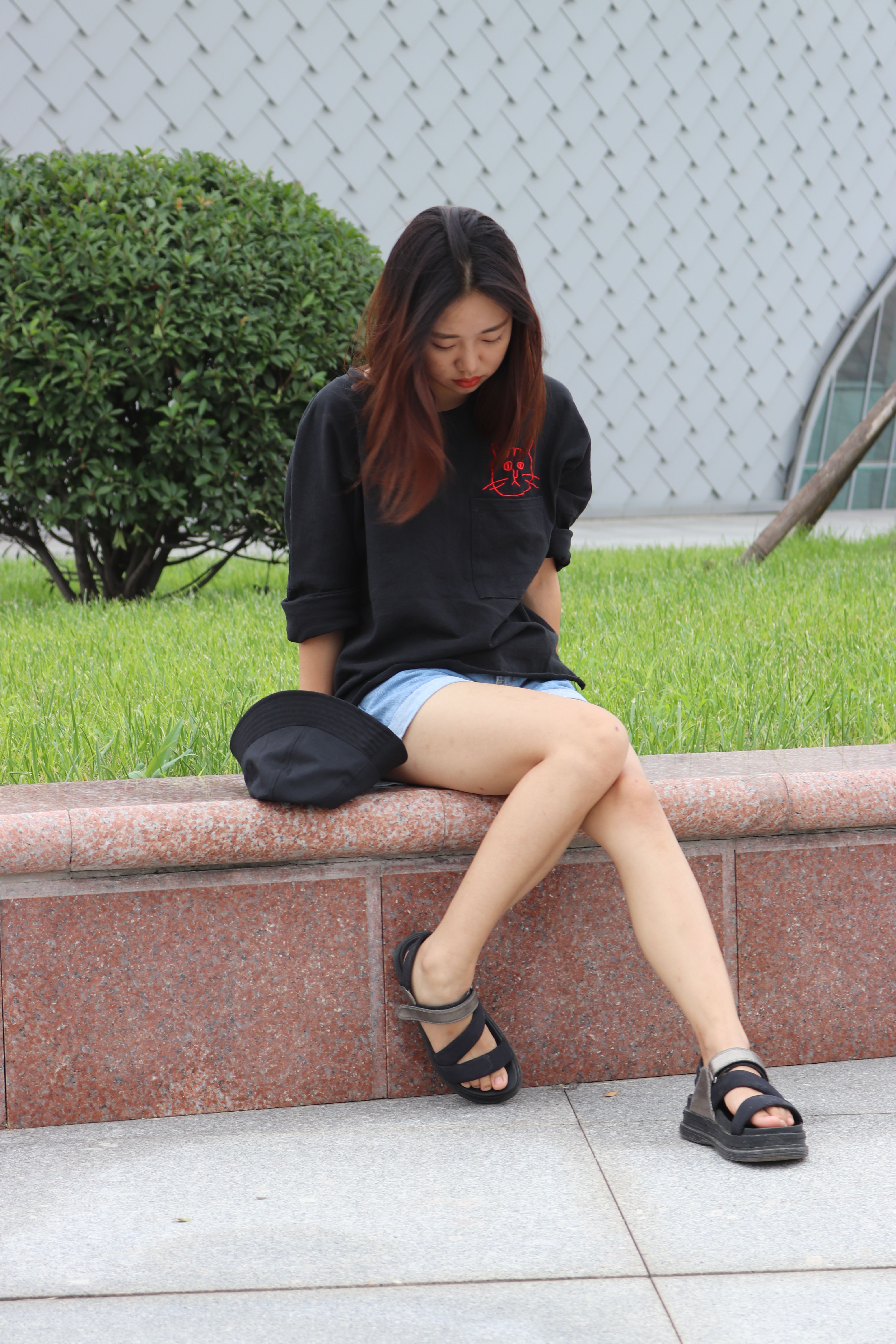 《同学的凉拖脚丫》作品图