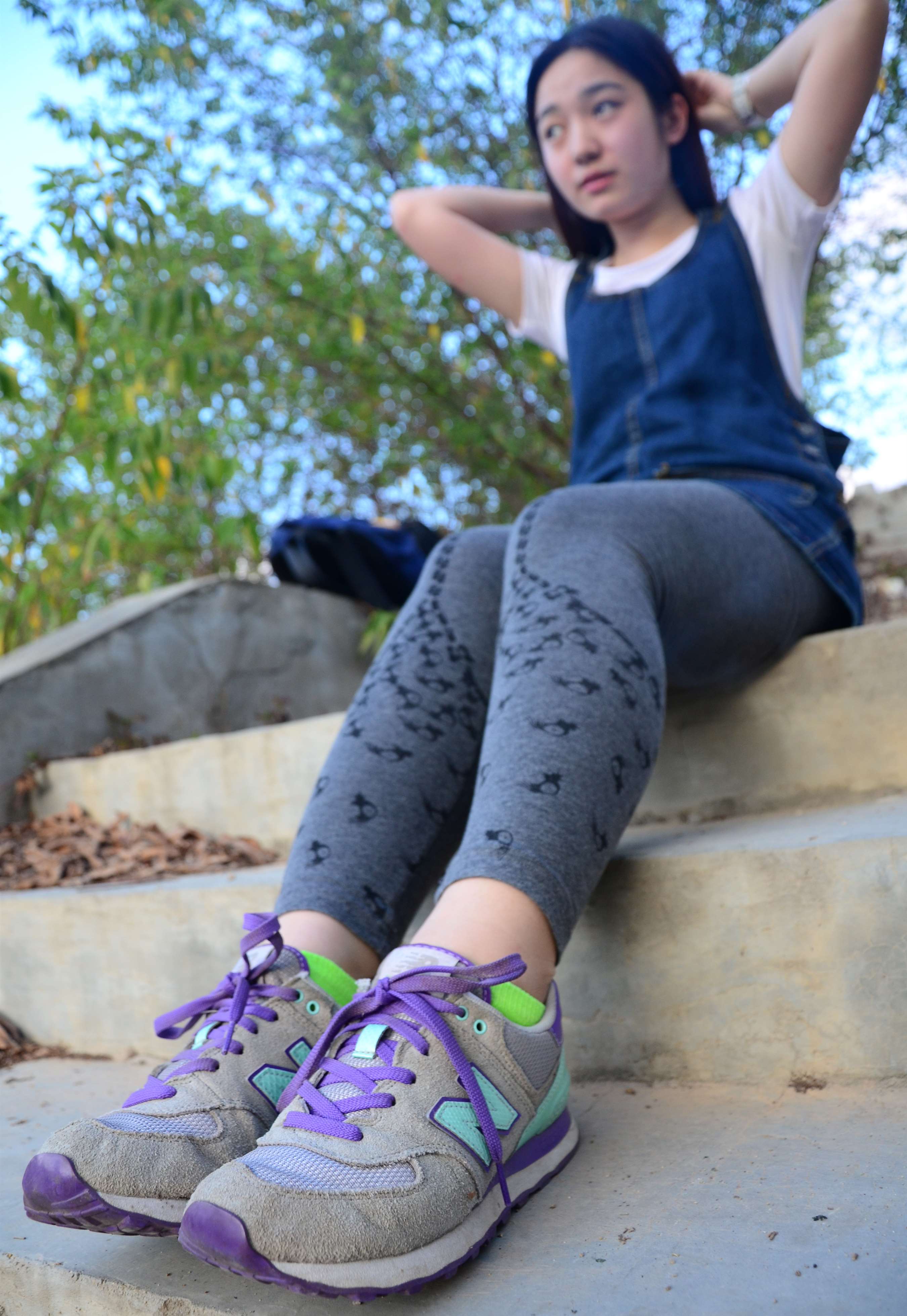 《新百伦の青棉袜脚》作品图