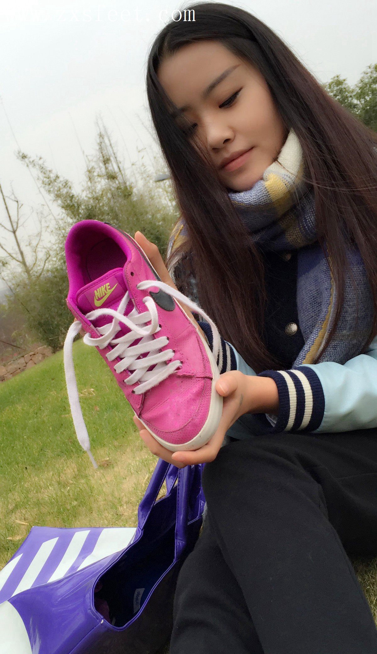 《草地绿葱葱》作品图