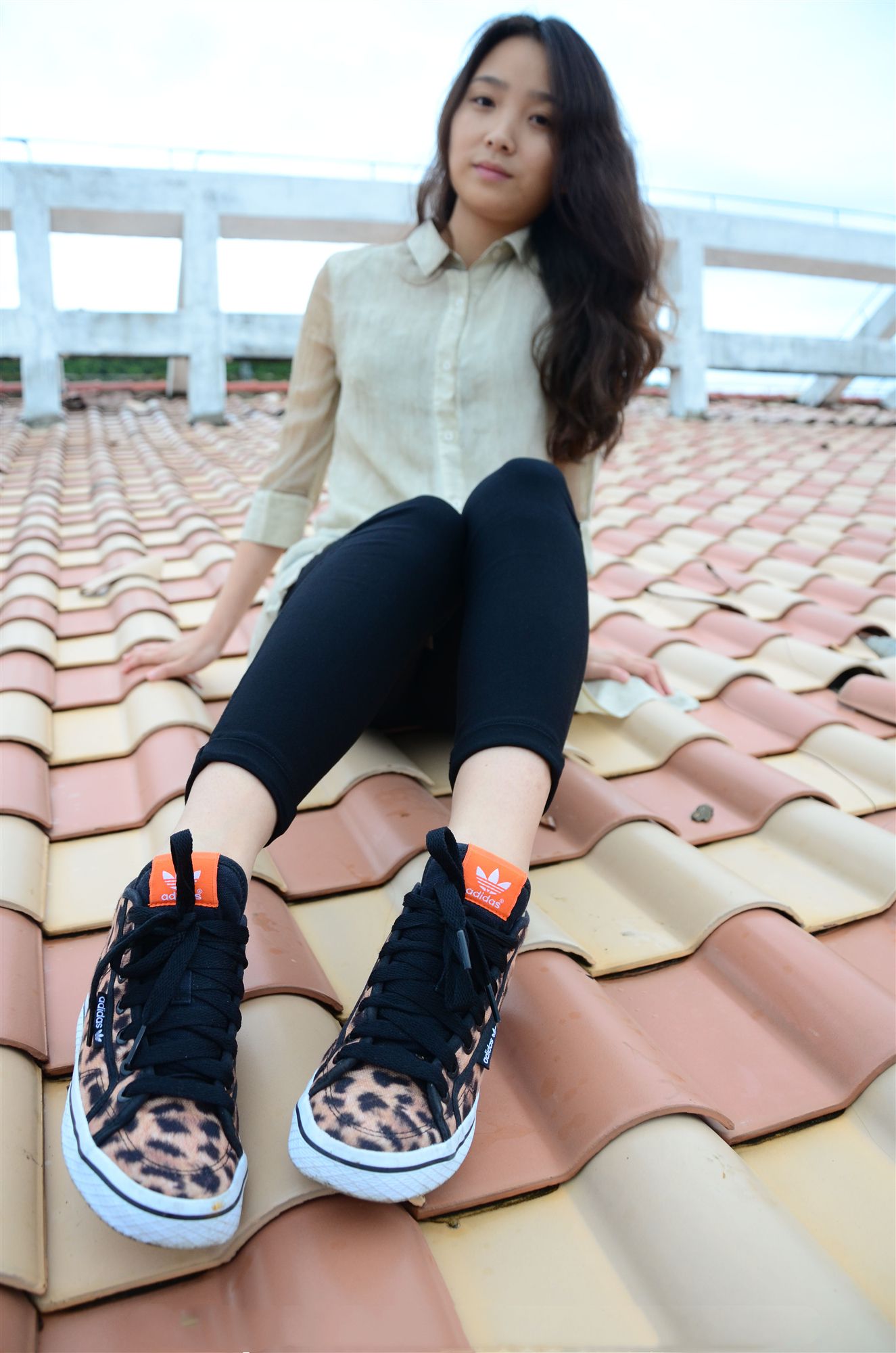 《学姐校园屋顶约拍》作品图